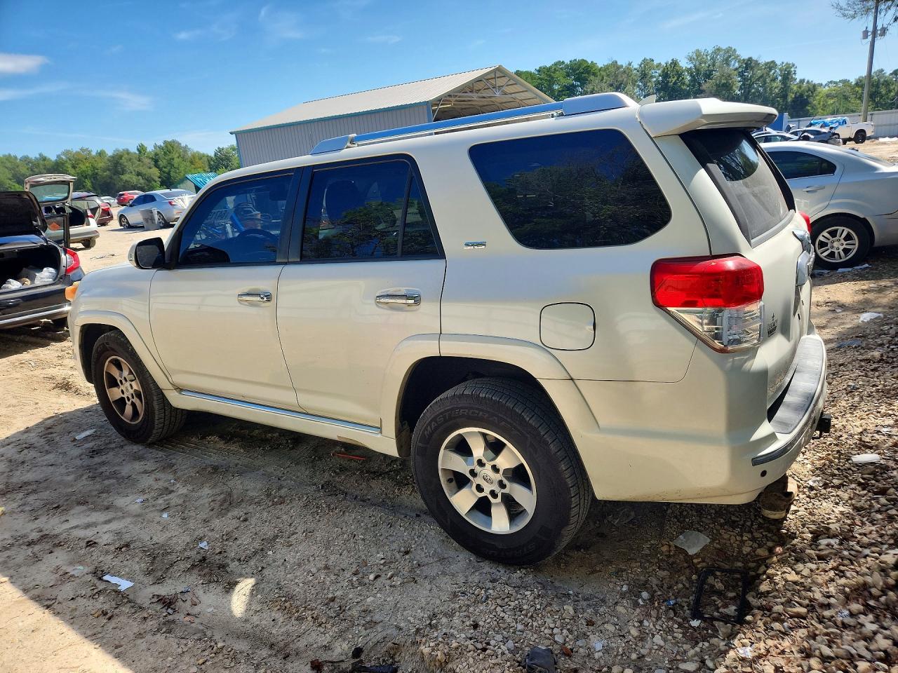 2013 Toyota 4runner Sr5 White vin: JTEZU5JR8D5048355