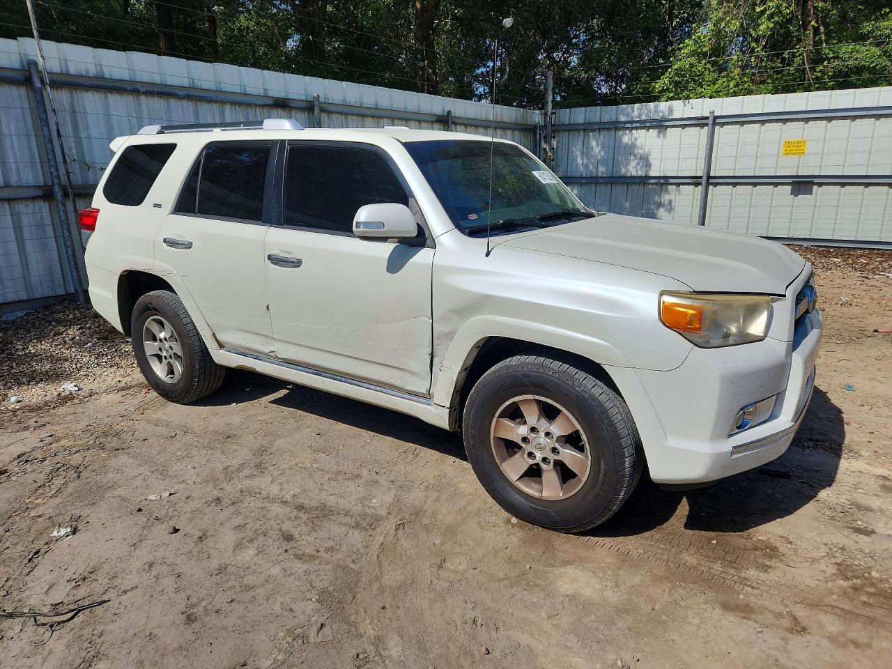 2013 Toyota 4runner Sr5 White vin: JTEZU5JR8D5048355