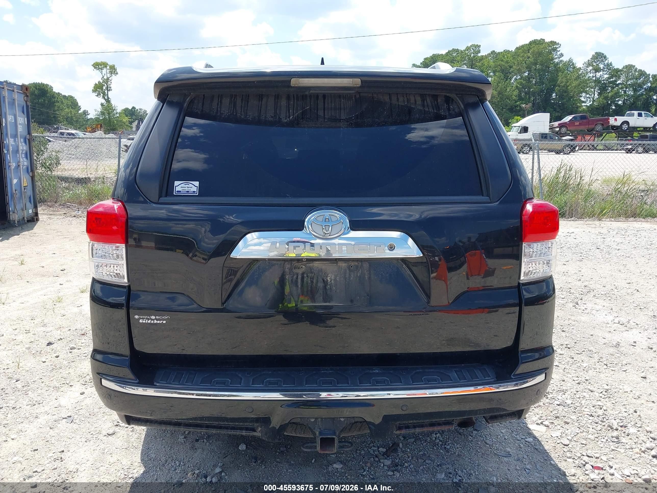 2013 Toyota 4runner Sr5 Black vin: JTEZU5JR8D5058268