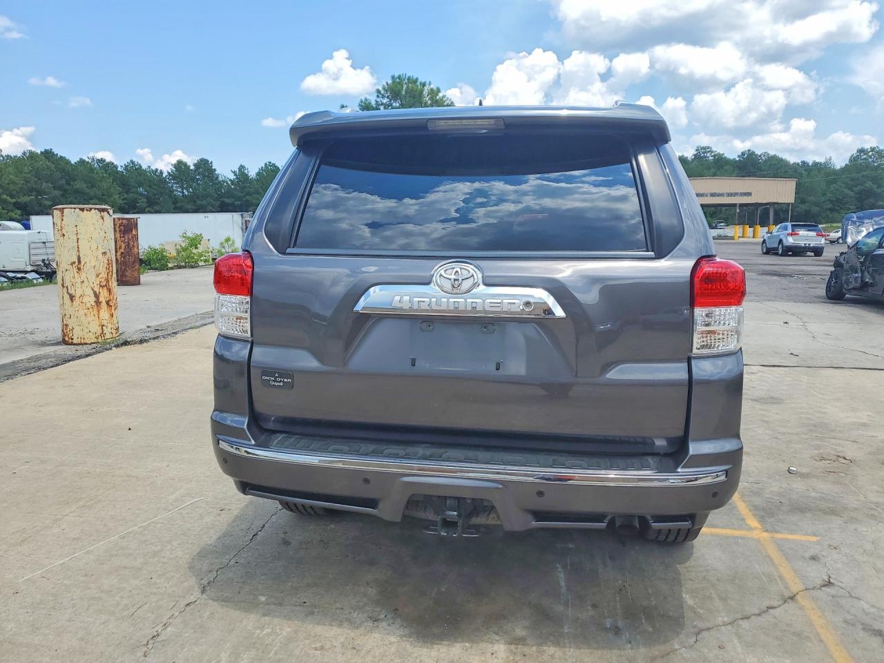 2013 Toyota 4runner Sr5 Gray vin: JTEZU5JR8D5059615