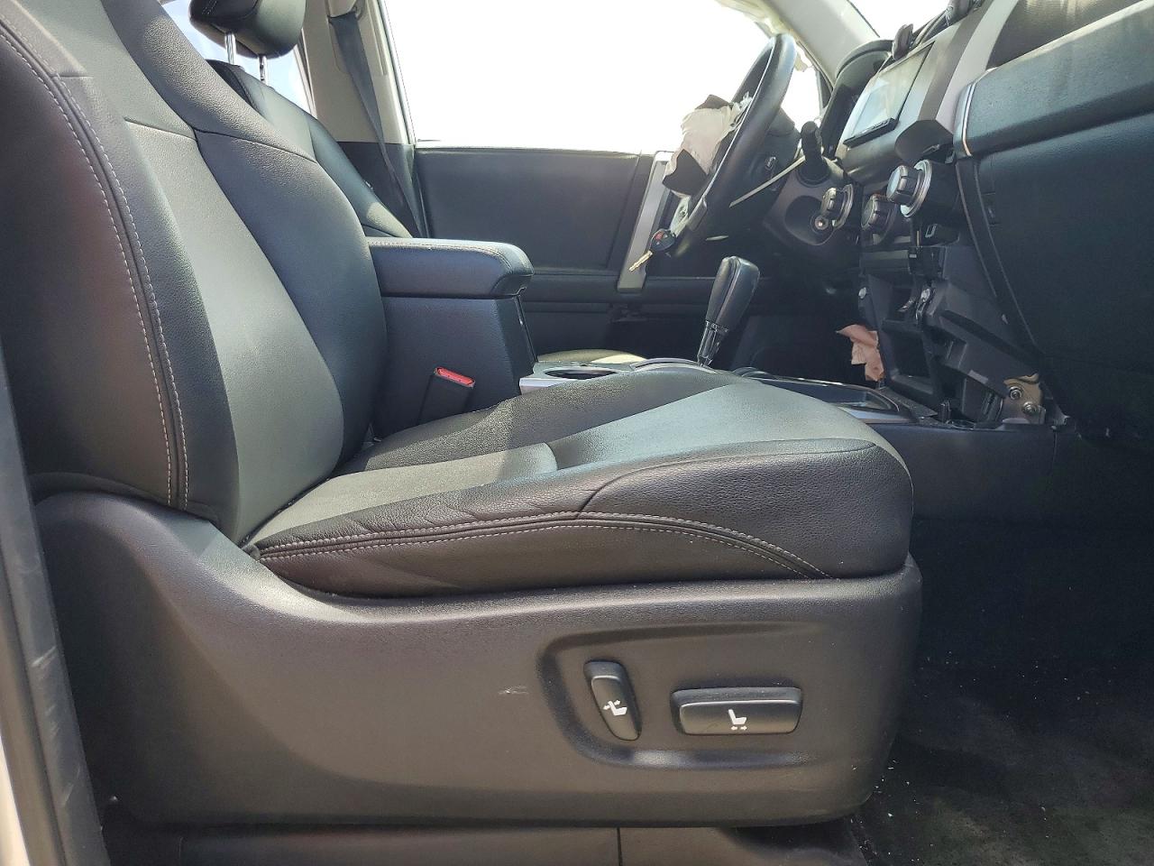 2014 Toyota 4runner Sr5 Premium Silver vin: JTEZU5JR8E5070485