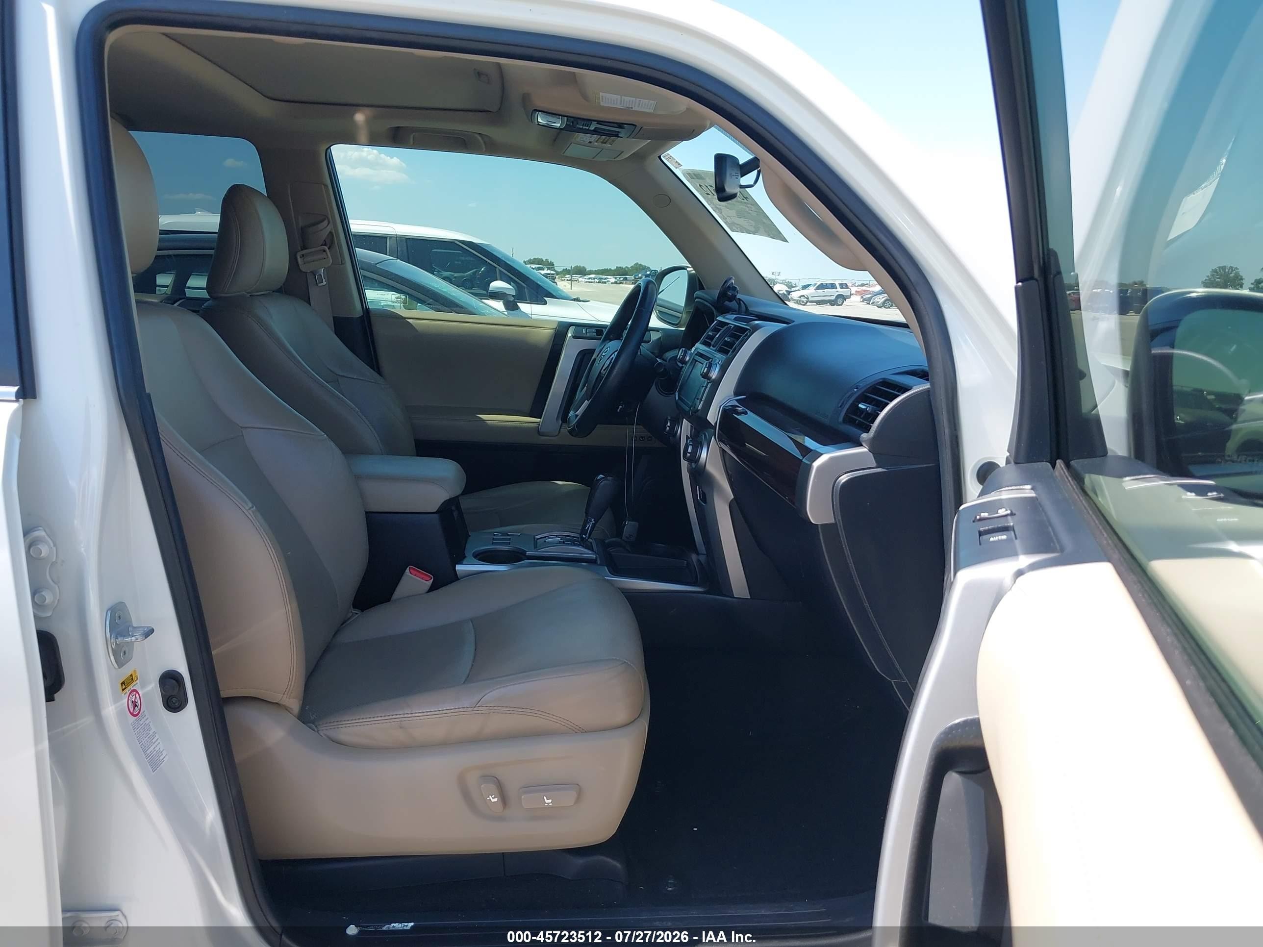 2015 Toyota 4runner Limited White vin: JTEZU5JR8F5085750