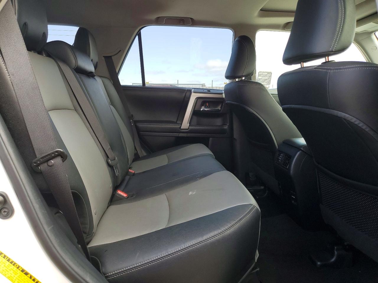 2015 Toyota 4runner Sr5 Premium White vin: JTEZU5JR8F5108928