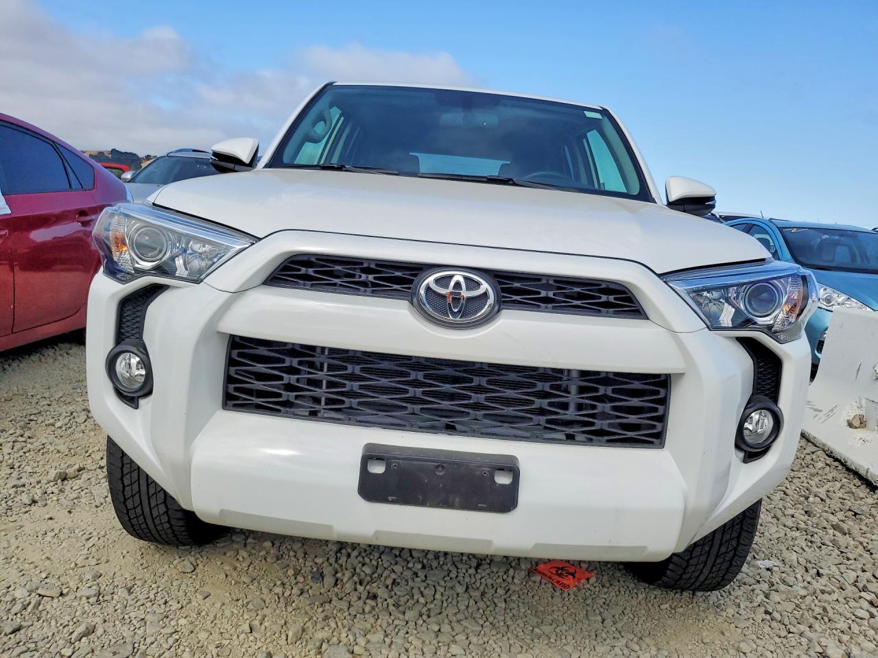 2015 Toyota 4runner Sr5 Premium White vin: JTEZU5JR8F5108928