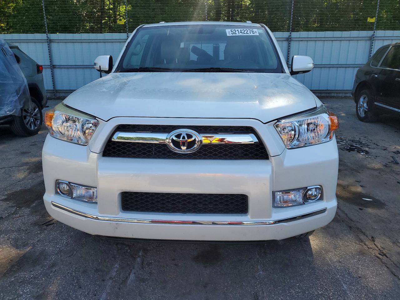 2013 Toyota 4runner Sr5 White vin: JTEZU5JR9D5049823