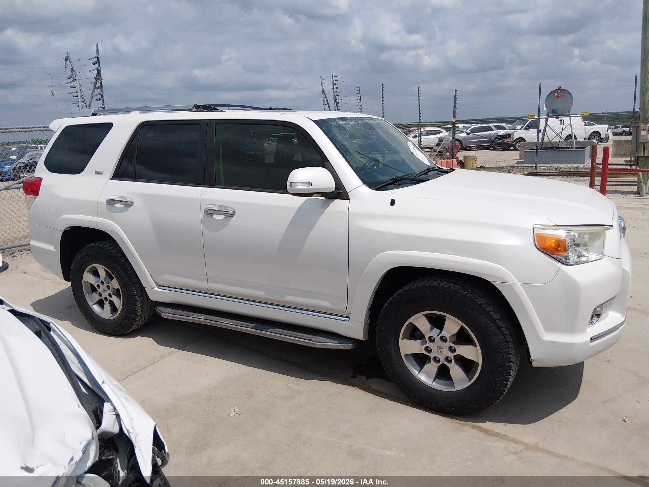2013 Toyota 4runner Sr5 White vin: JTEZU5JR9D5053872