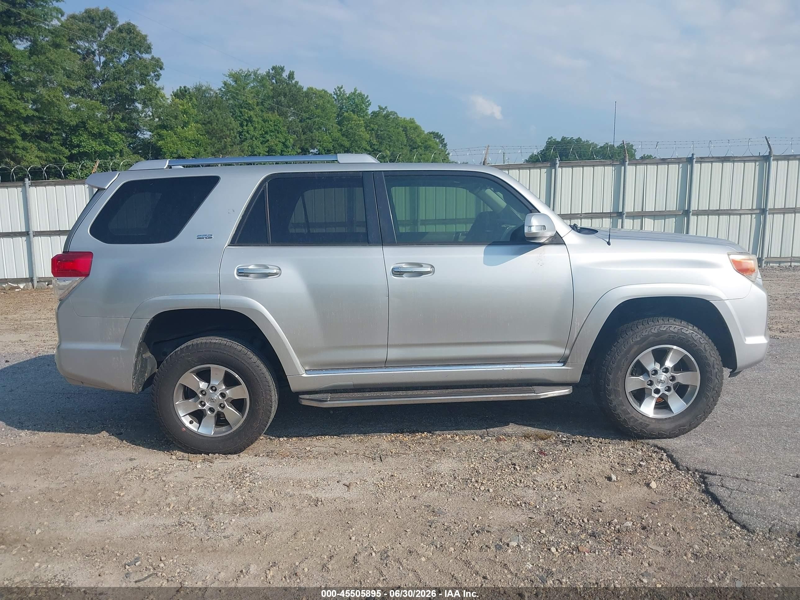 2013 Toyota 4runner Sr5 Gray vin: JTEZU5JR9D5055895