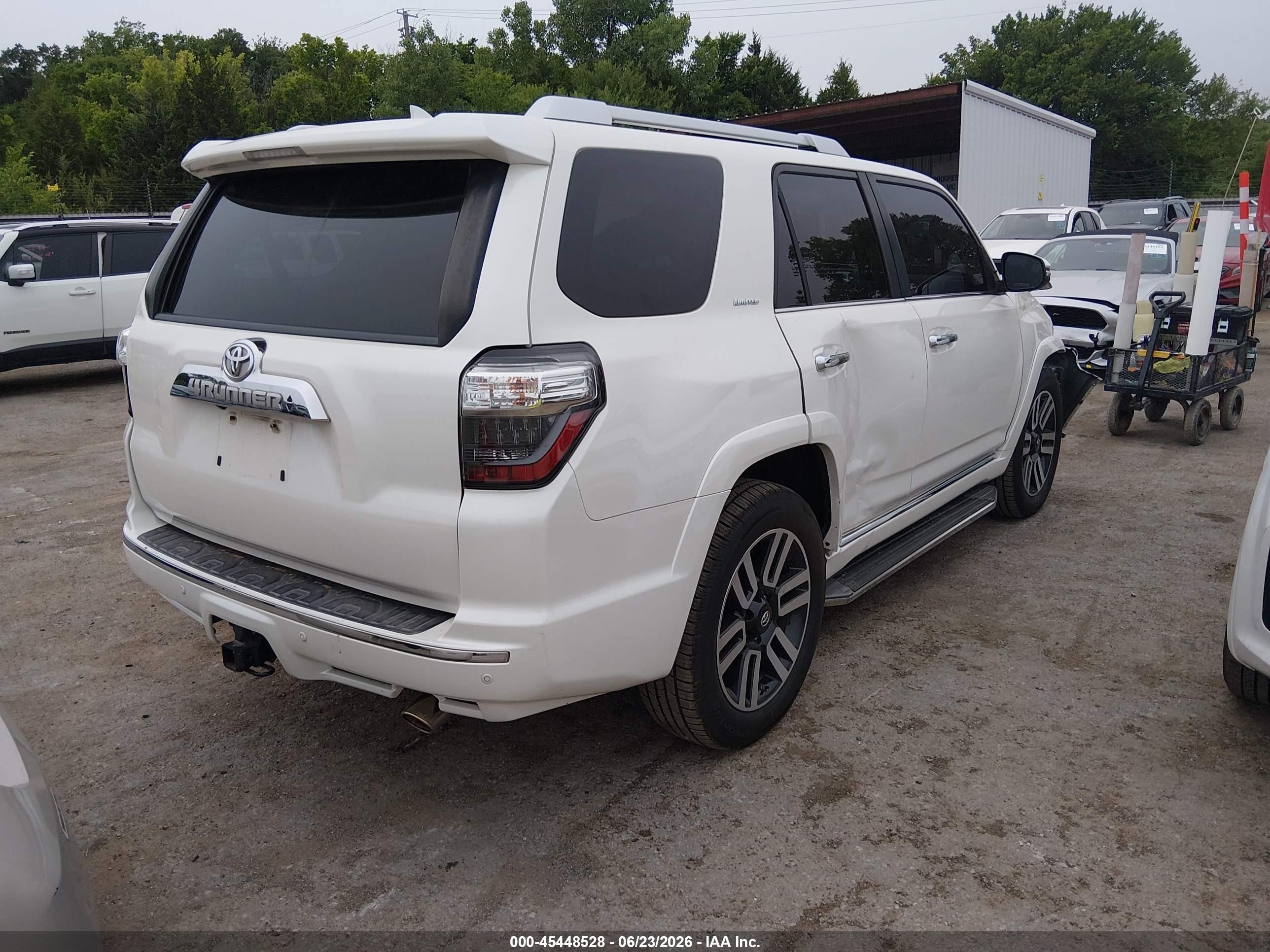 2015 Toyota 4runner Limited White vin: JTEZU5JR9F5091136