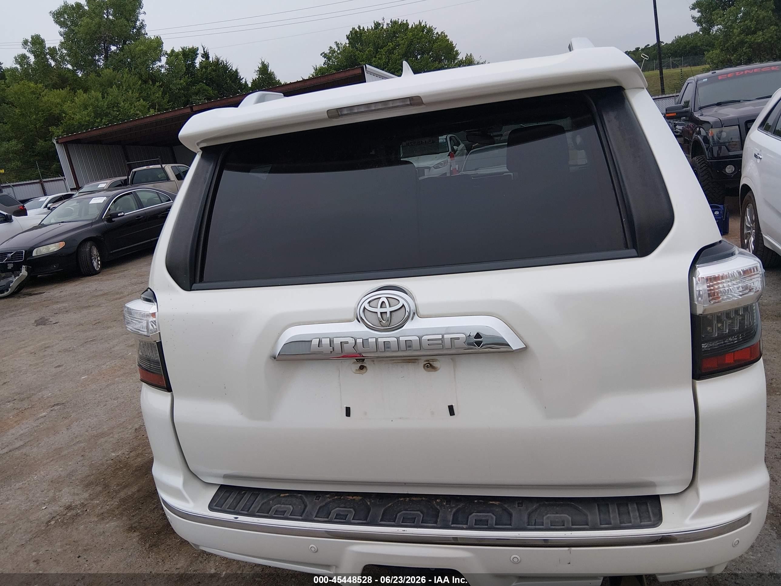 2015 Toyota 4runner Limited White vin: JTEZU5JR9F5091136