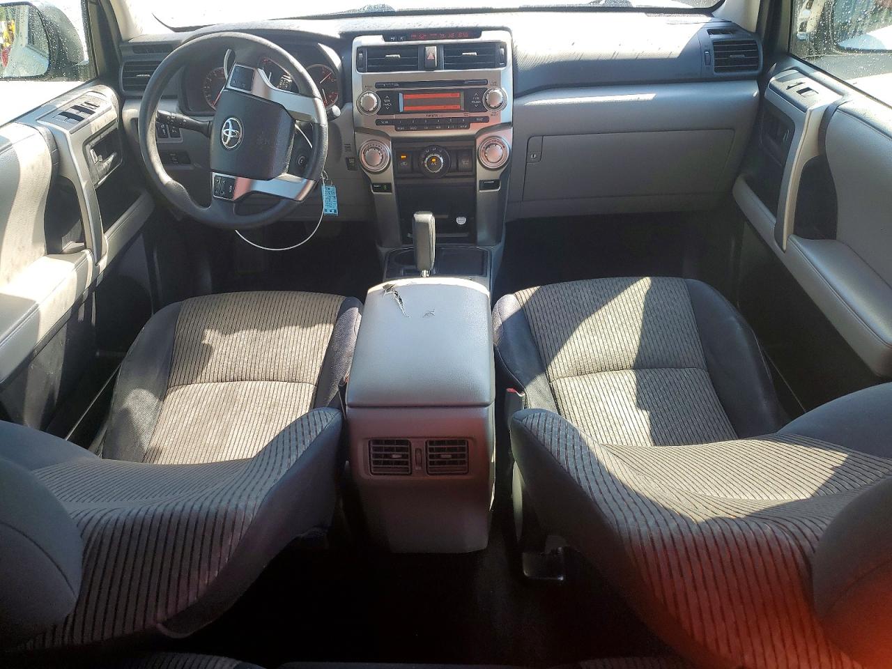 2010 Toyota 4runner Sr5 White vin: JTEZU5JRXA5000576