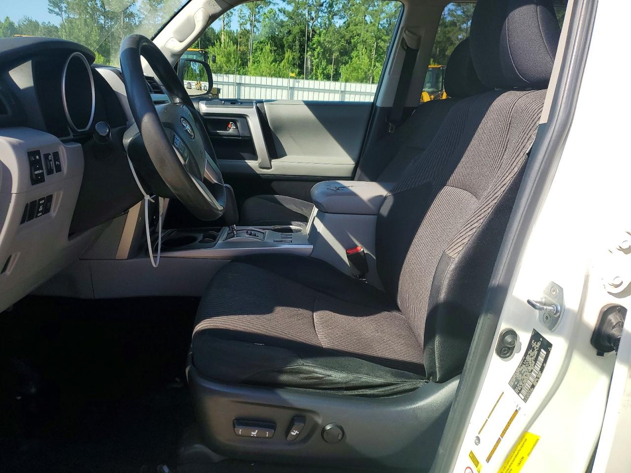 2010 Toyota 4runner Sr5 White vin: JTEZU5JRXA5000576
