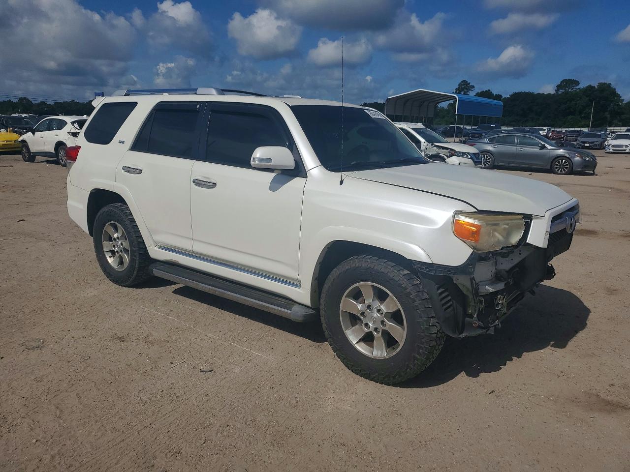 2011 Toyota 4runner Sr5 Белый vin: JTEZU5JRXB5014642