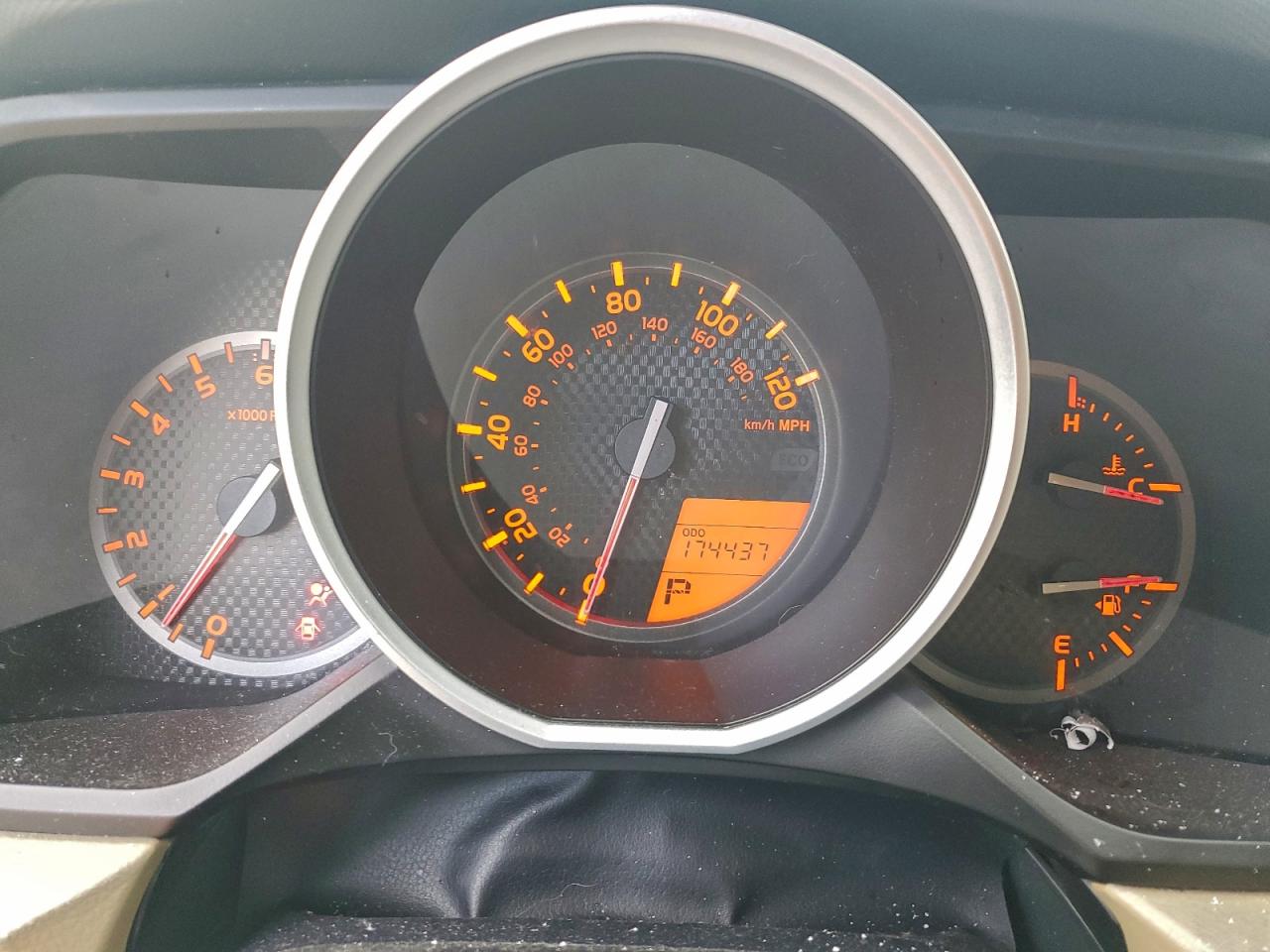 2011 Toyota 4runner Sr5 Black vin: JTEZU5JRXB5032865