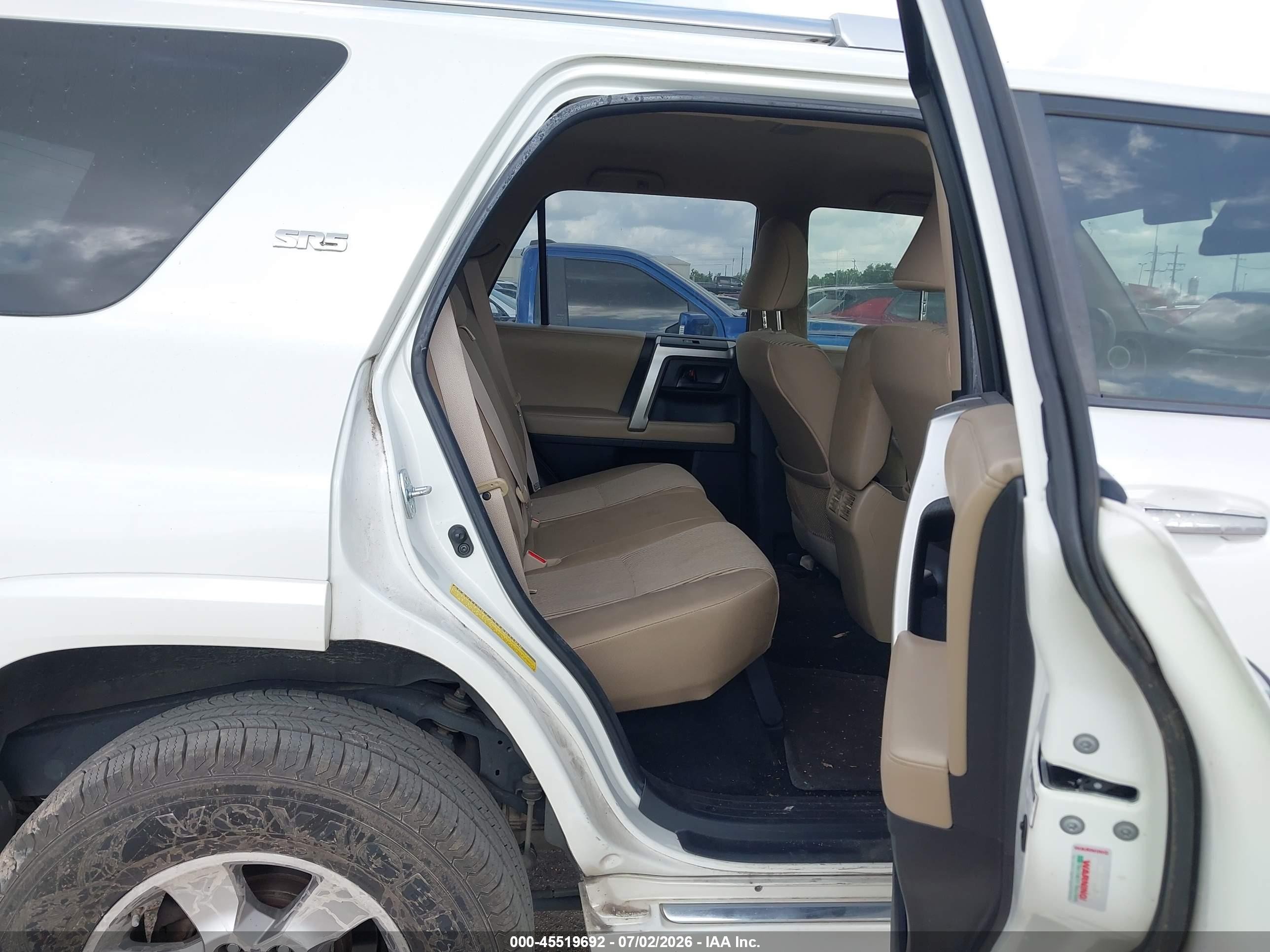2012 Toyota 4runner Sr5 White vin: JTEZU5JRXC5038795