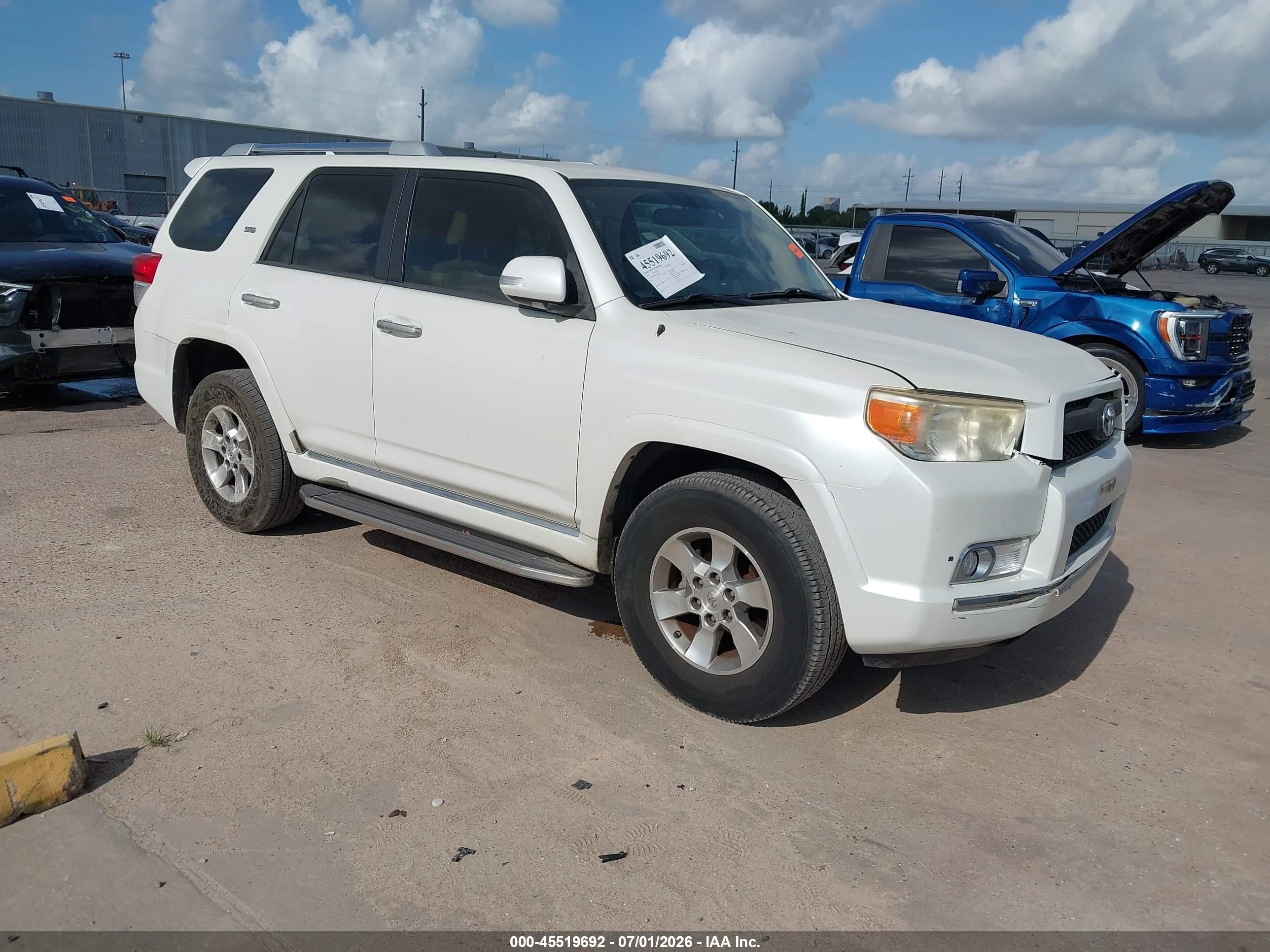 2012 Toyota 4runner Sr5 White vin: JTEZU5JRXC5038795