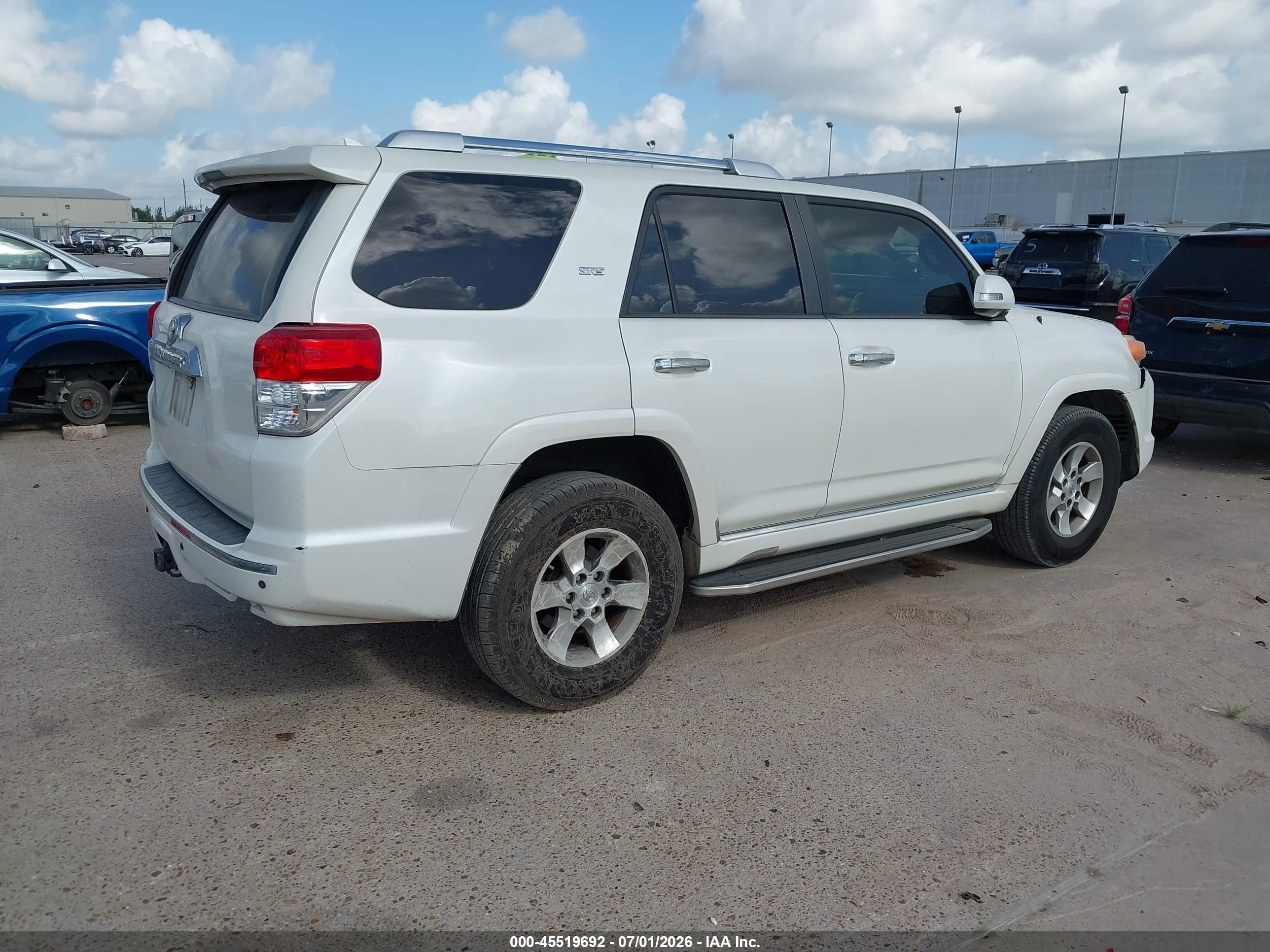 2012 Toyota 4runner Sr5 White vin: JTEZU5JRXC5038795