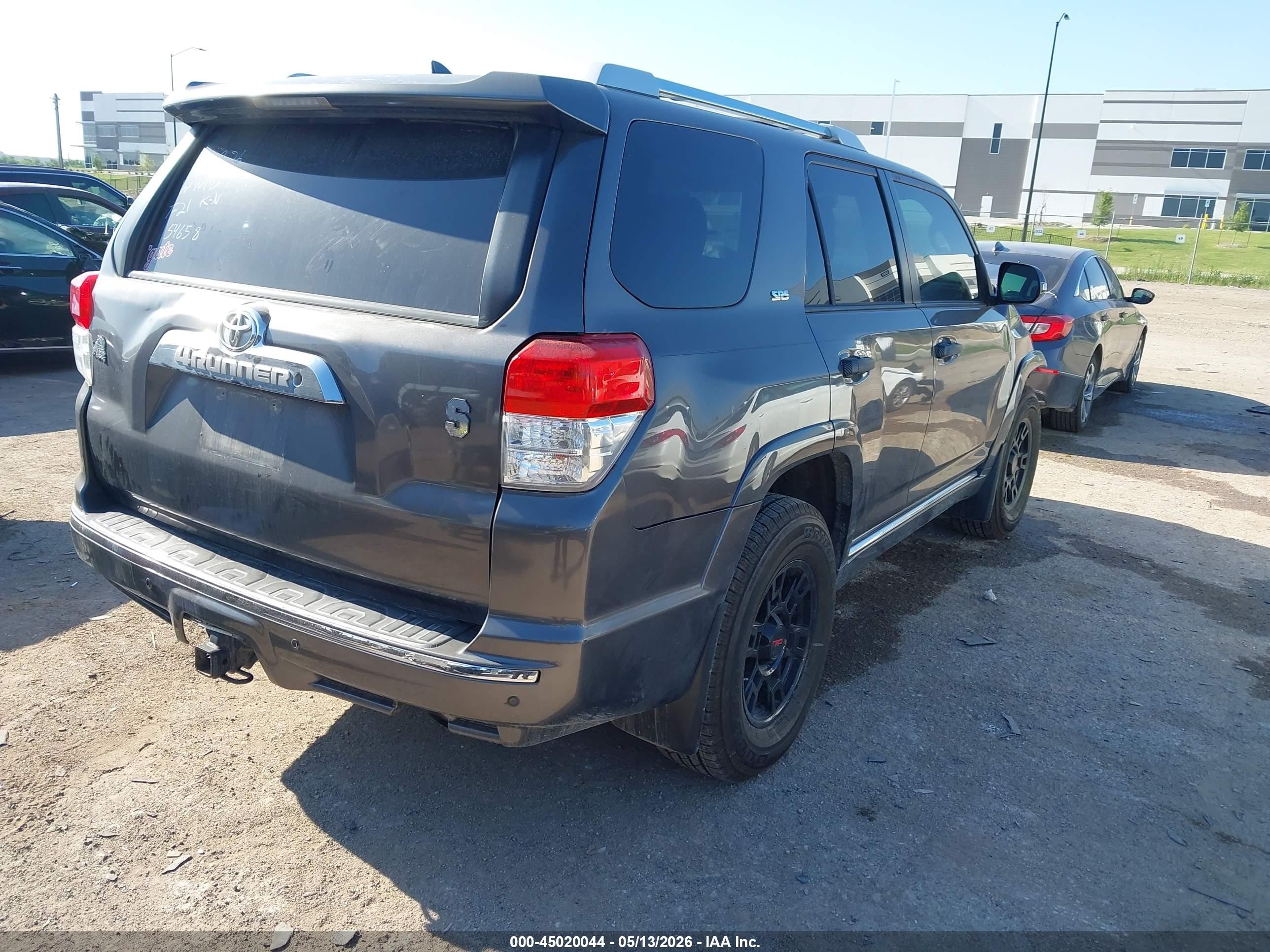 2012 Toyota 4runner Sr5 Серый vin: JTEZU5JRXC5040739