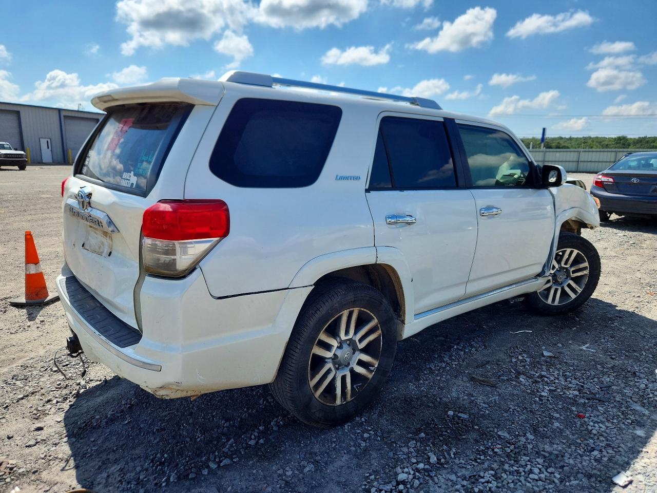 2013 Toyota 4runner Limited White vin: JTEZU5JRXD5059504