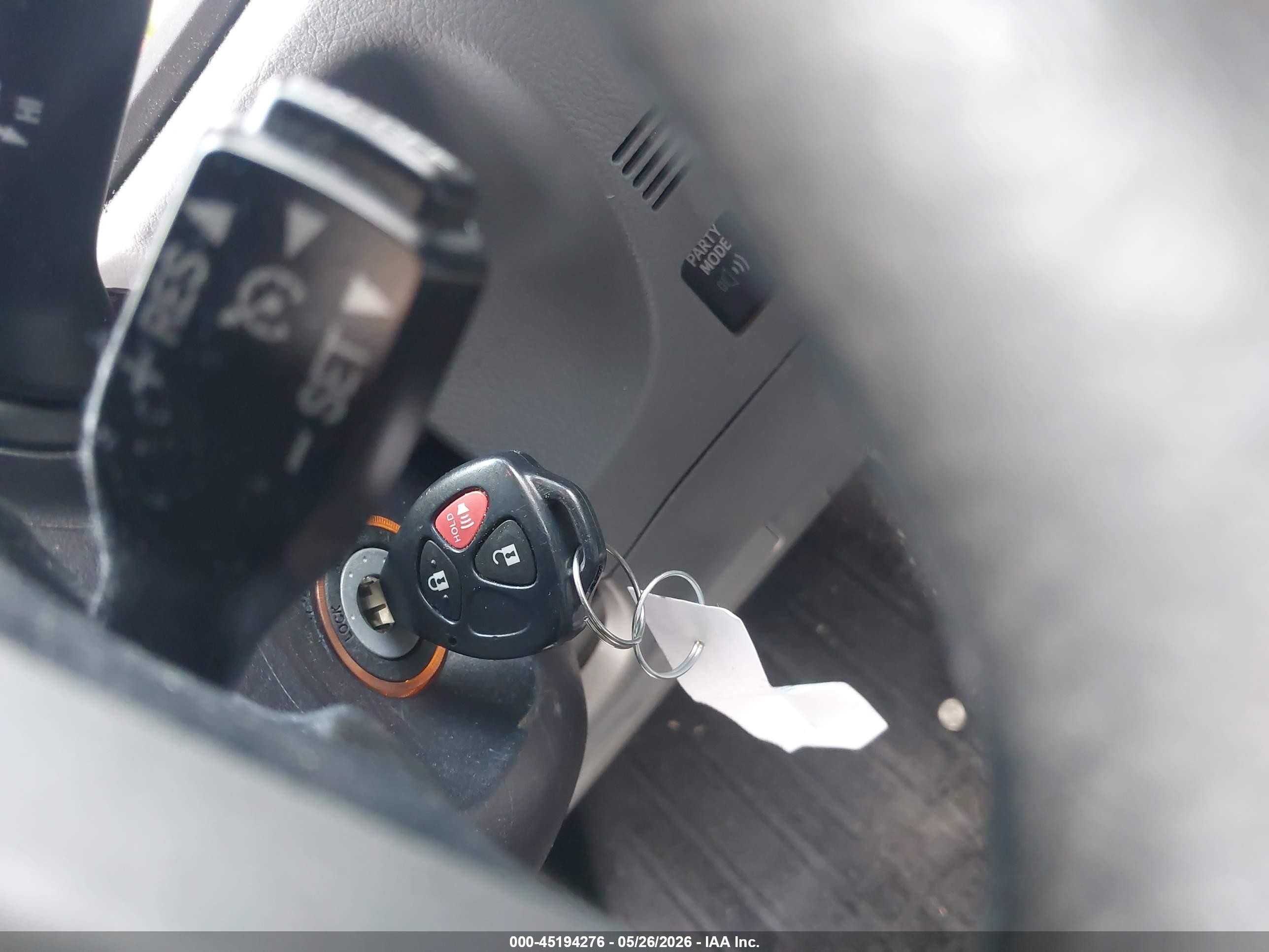 2013 Toyota 4runner Sr5 Silver vin: JTEZU5JRXD5061978