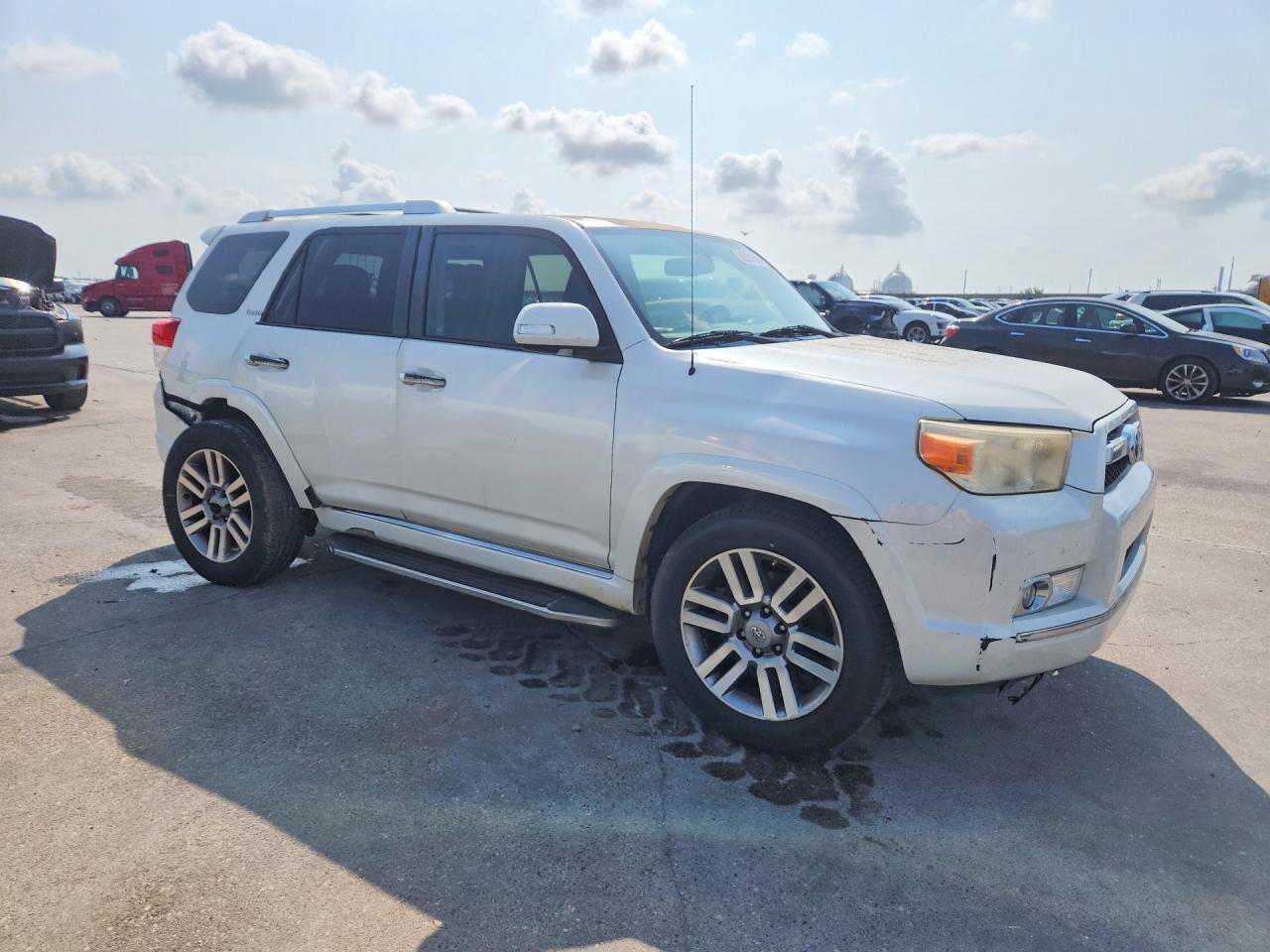 2013 Toyota 4runner Limited White vin: JTEZU5JRXD5062256