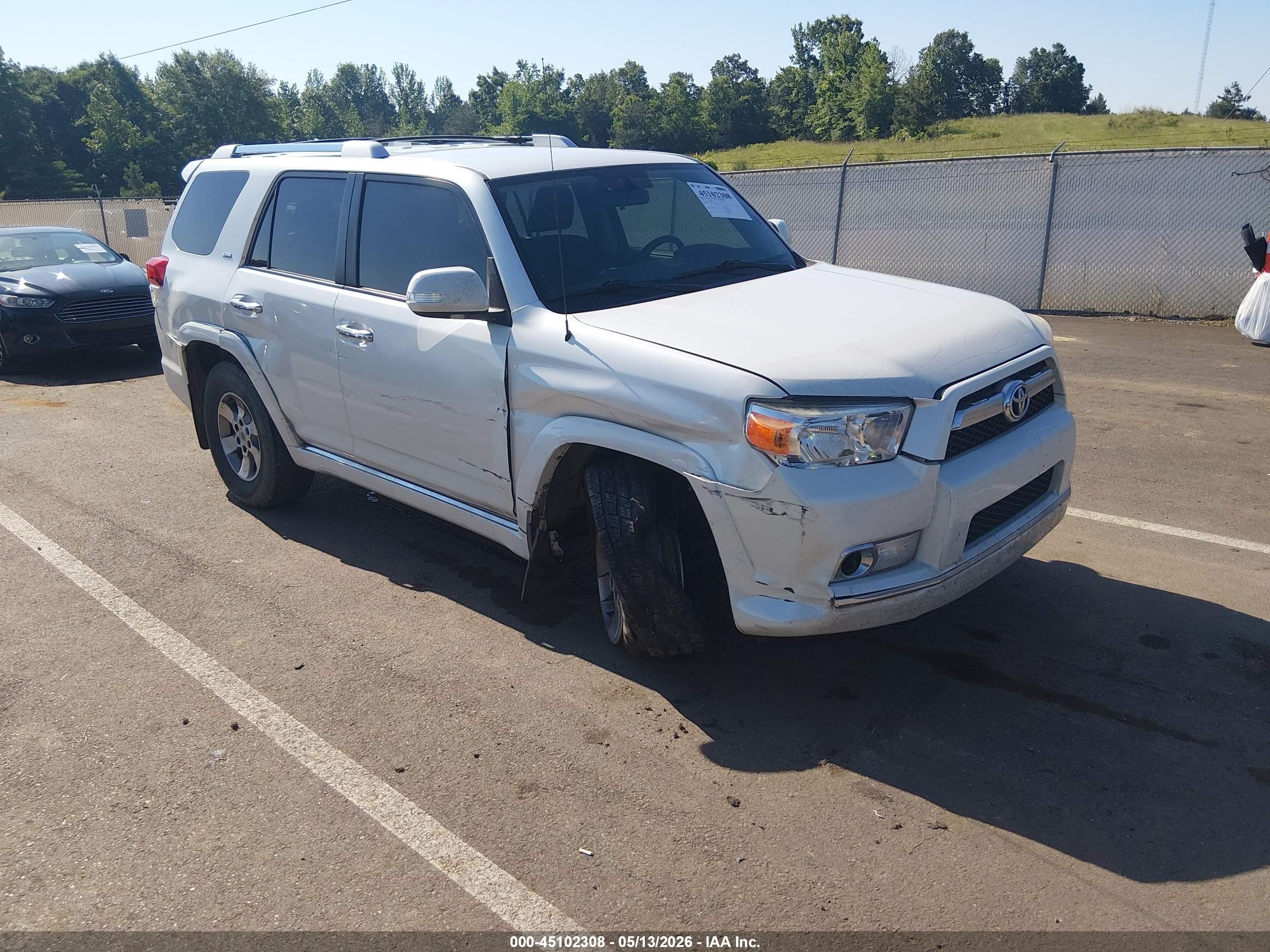 2013 Toyota 4runner Sr5 Белый vin: JTEZU5JRXD5063956