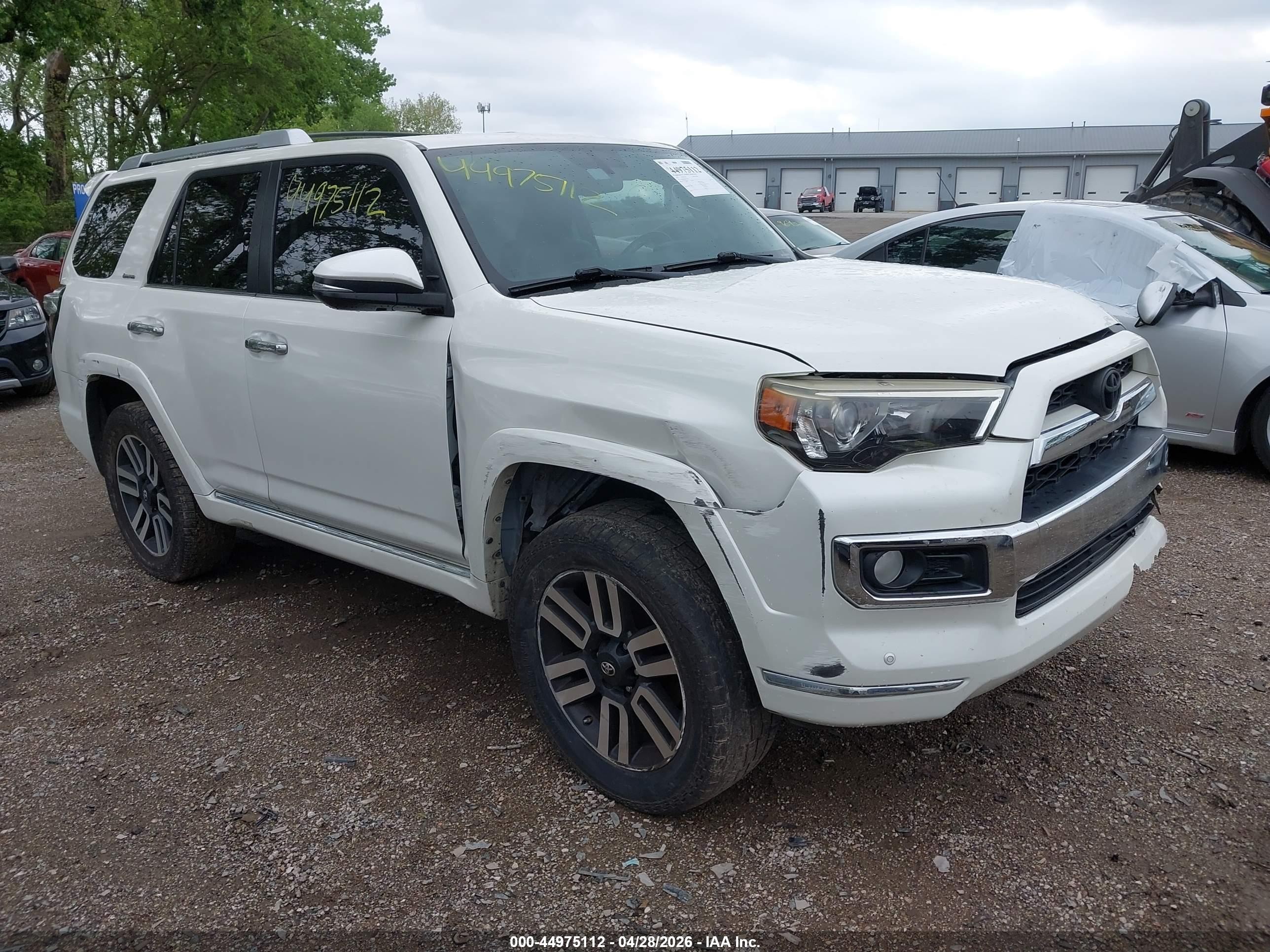 2014 Toyota 4runner Limited White vin: JTEZU5JRXE5079463