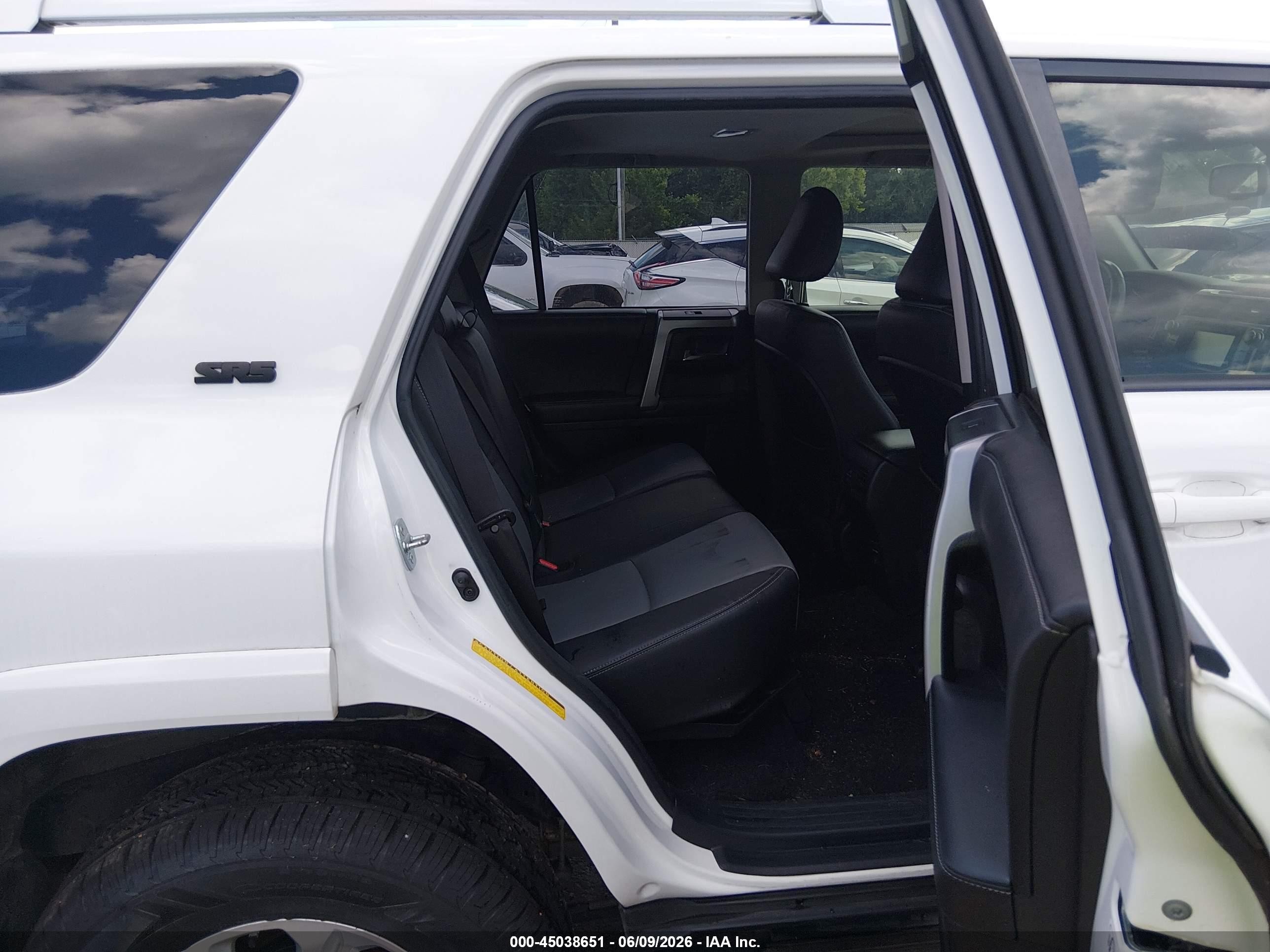 2015 Toyota 4runner Sr5 Premium White vin: JTEZU5JRXF5094613
