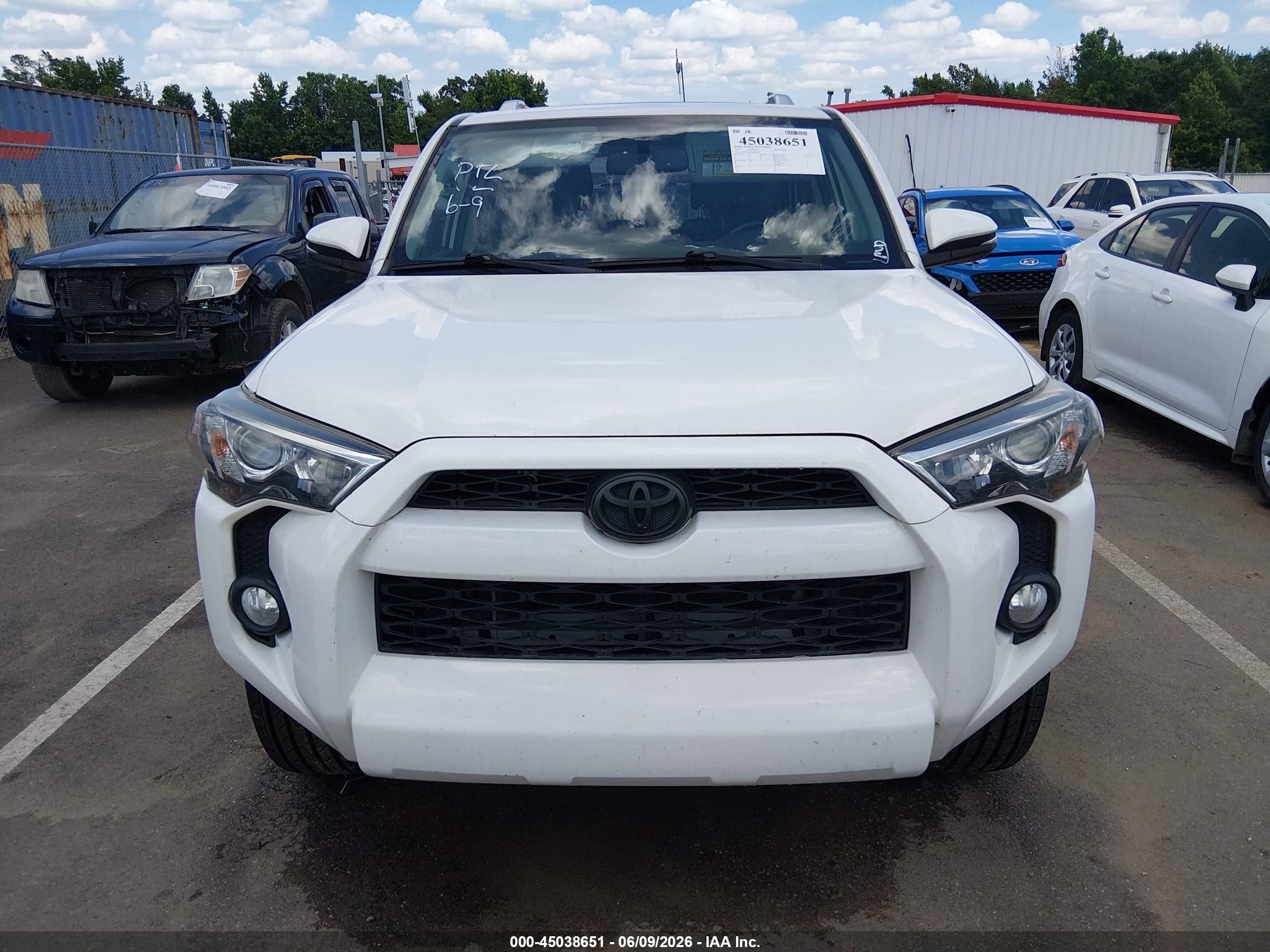 2015 Toyota 4runner Sr5 Premium White vin: JTEZU5JRXF5094613