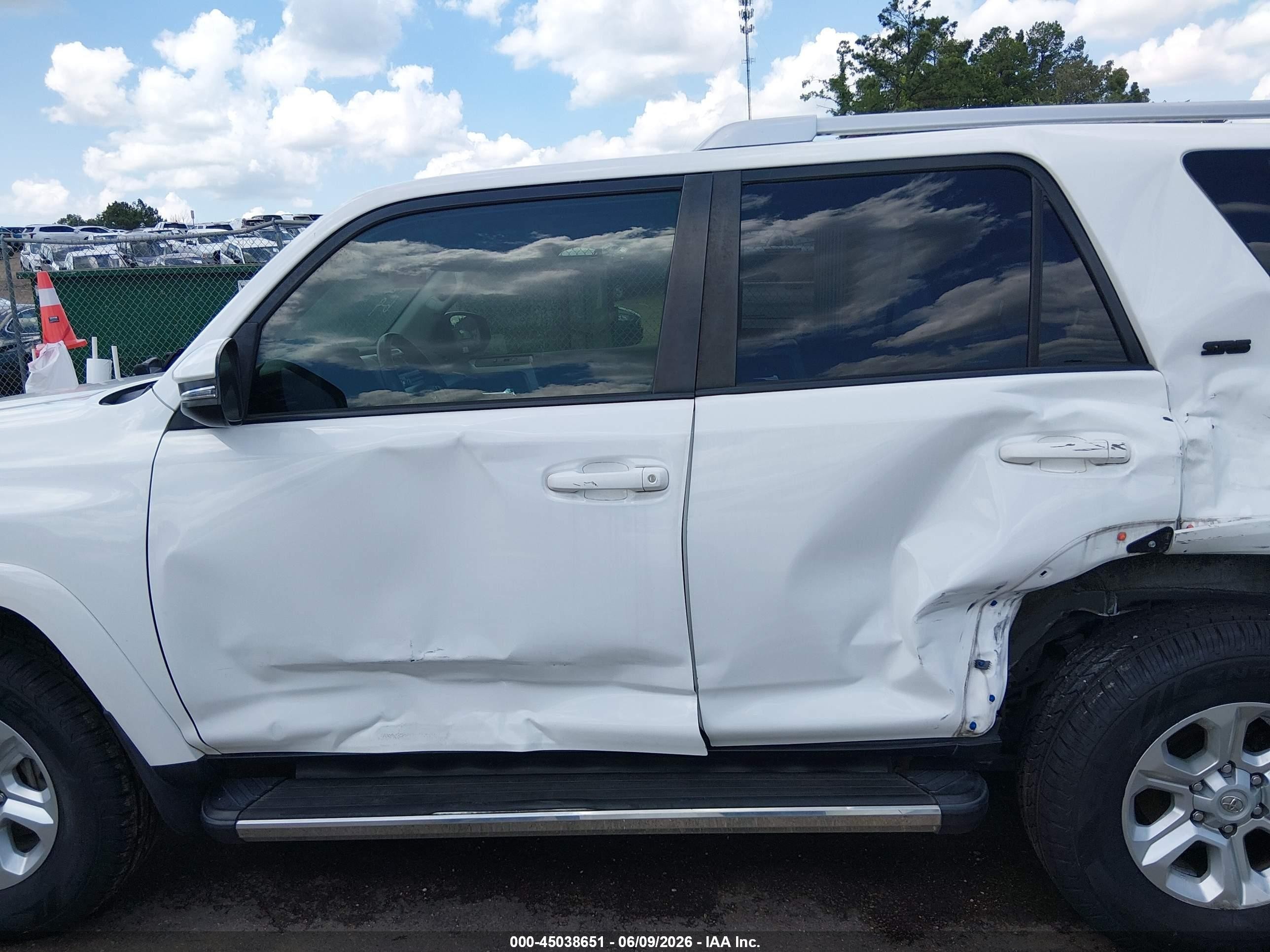 2015 Toyota 4runner Sr5 Premium White vin: JTEZU5JRXF5094613