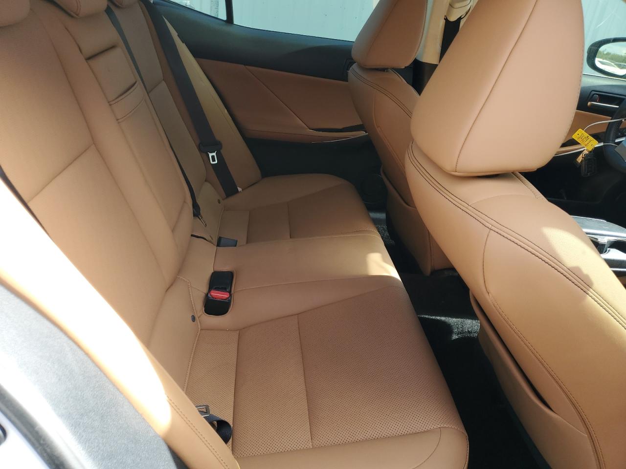 2020 Lexus Is 300 White vin: JTHAA1D26L5101245