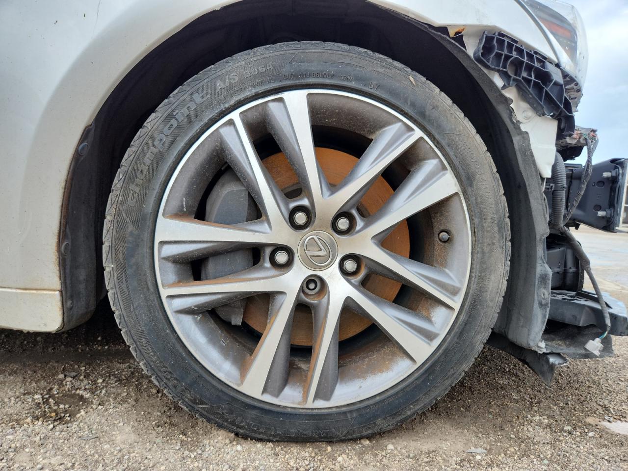 2020 Lexus Is 300 White vin: JTHAA1D2XL5108425 Damage: Right Front Wheel, Curb Rash, 1 To 2 Inches
