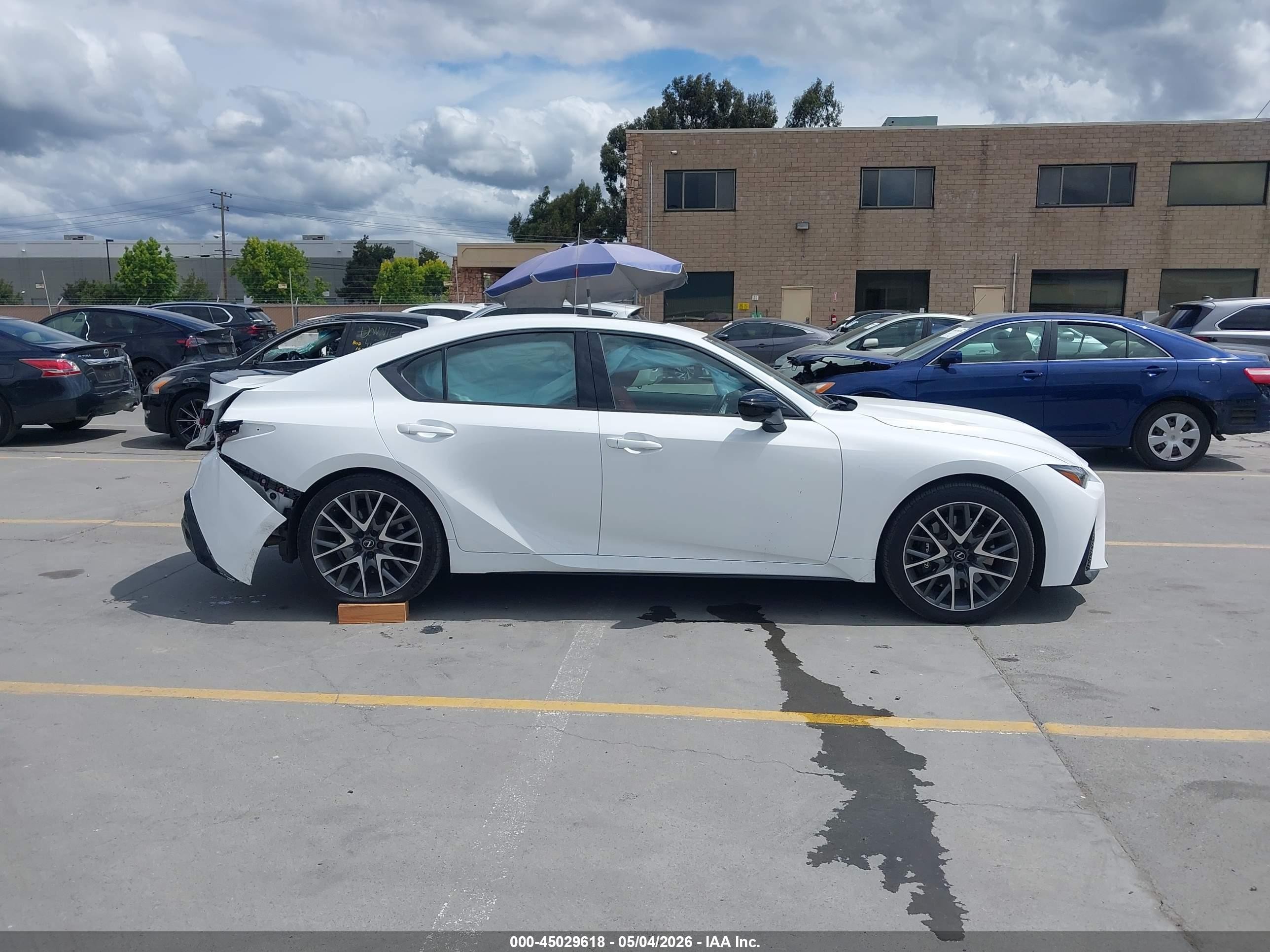 2024 Lexus Is 500 F Sport Performance Premium White vin: JTHAP1D21R5005448