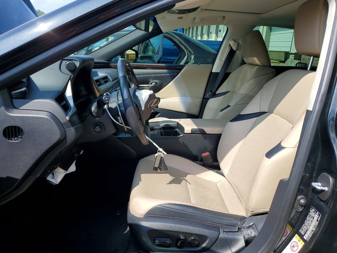 2019 Lexus Es Black vin: JTHB21B10K2041684