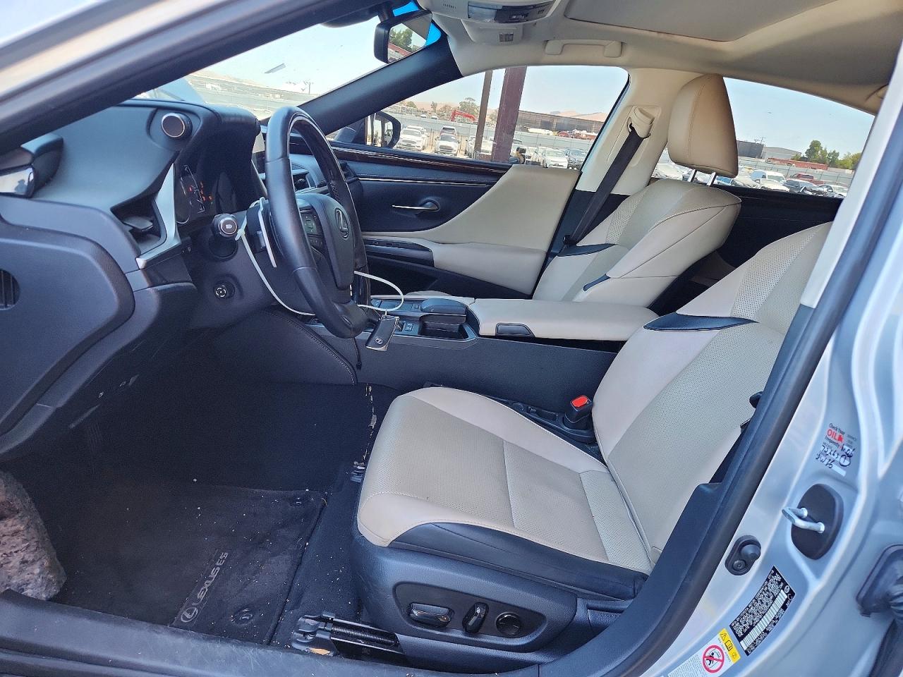 2019 Lexus Es 300h Silver vin: JTHB21B11K2004580