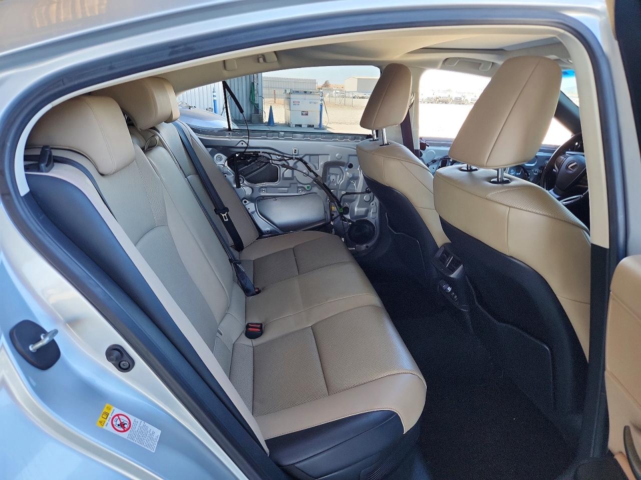 2019 Lexus Es 300h Silver vin: JTHB21B11K2004580