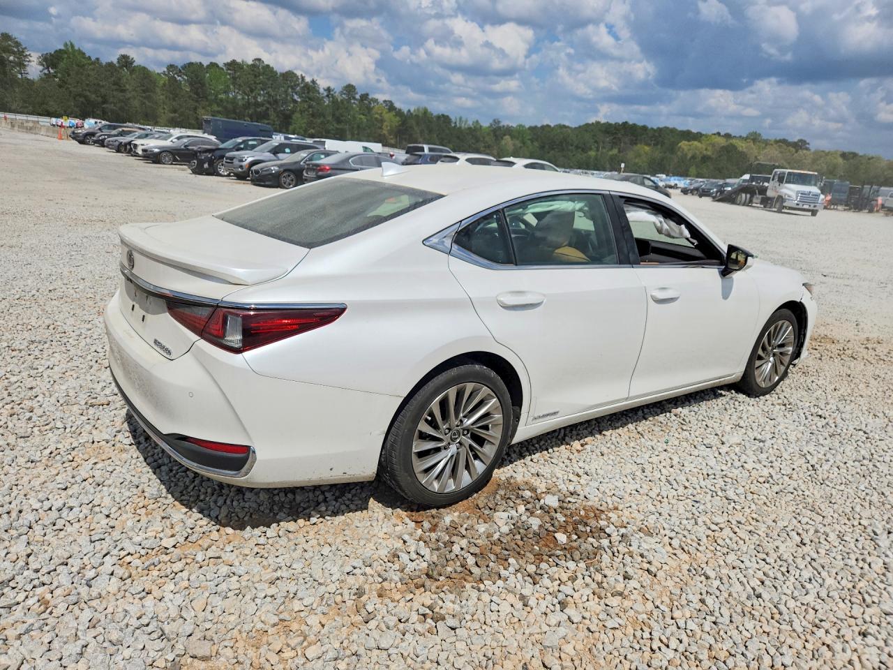 2019 Lexus Es 300h Ultra Luxury White vin: JTHB21B14K2044507