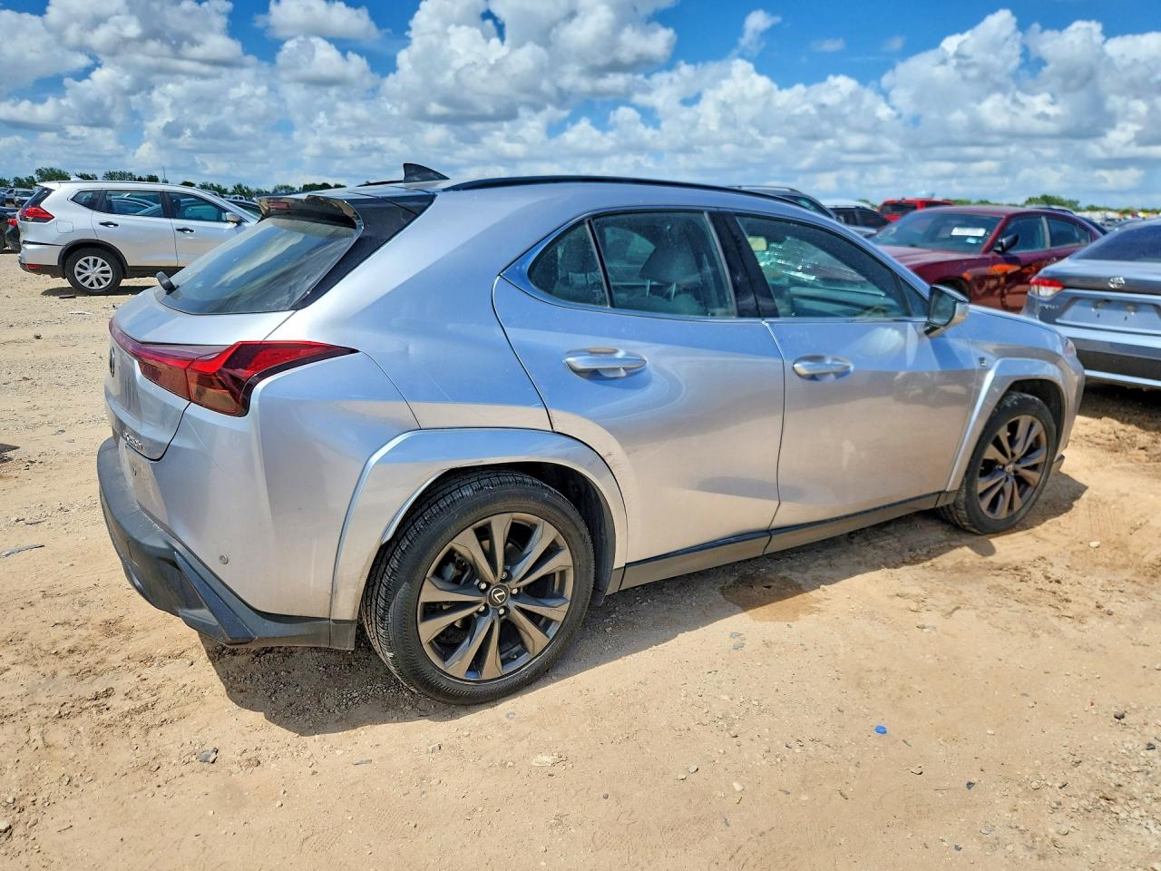 2024 Lexus Ux 250h F Sport Design Серебряный vin: JTHB6JBH1R2164003
