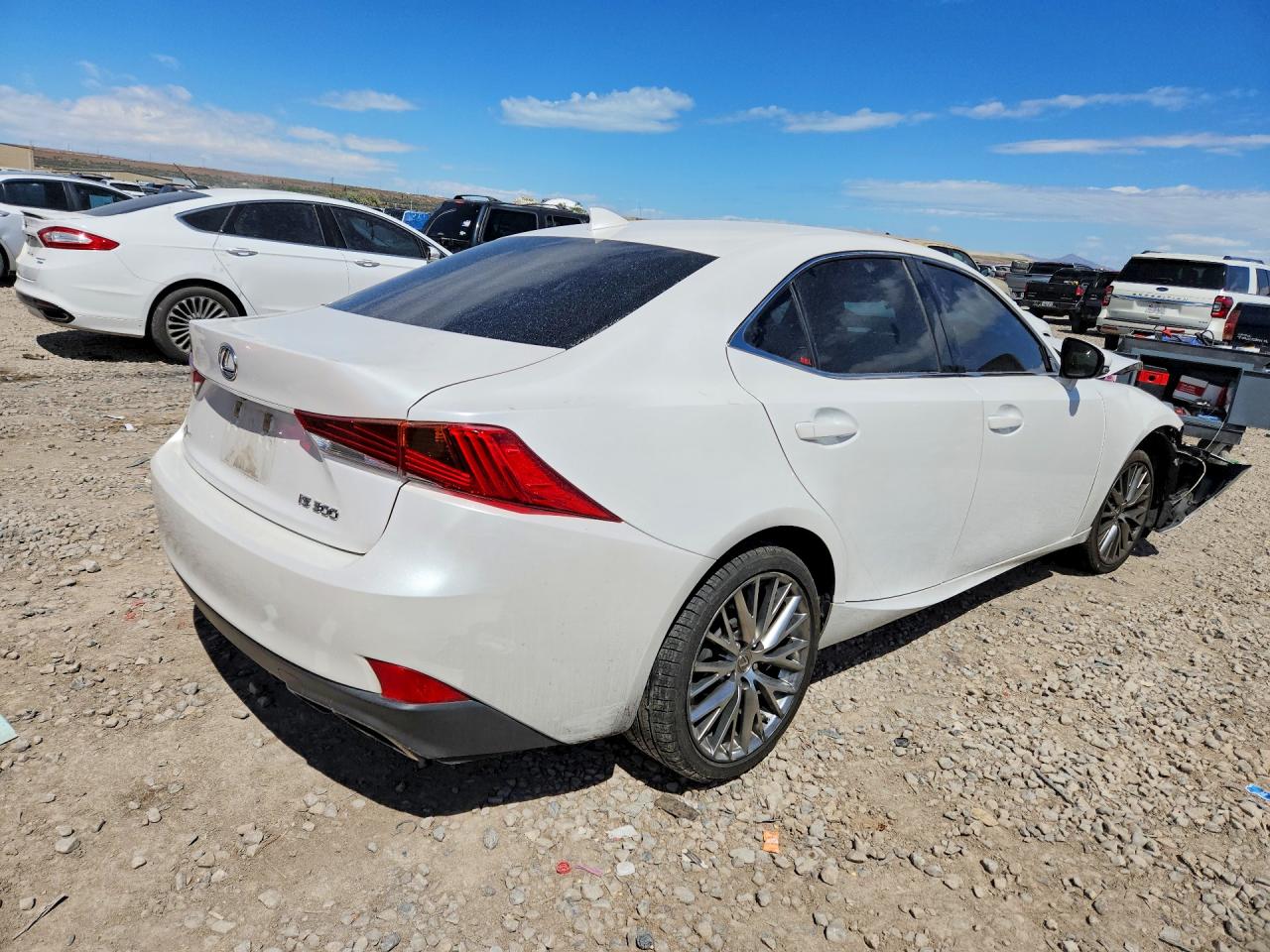2018 Lexus Is 300 White vin: JTHBA1D20J5067076