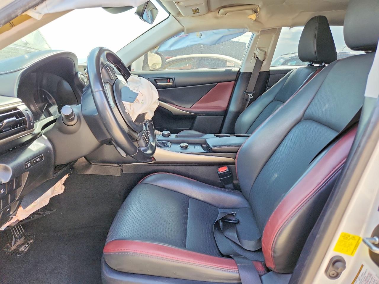 2018 Lexus Is 300 White vin: JTHBA1D20J5067076