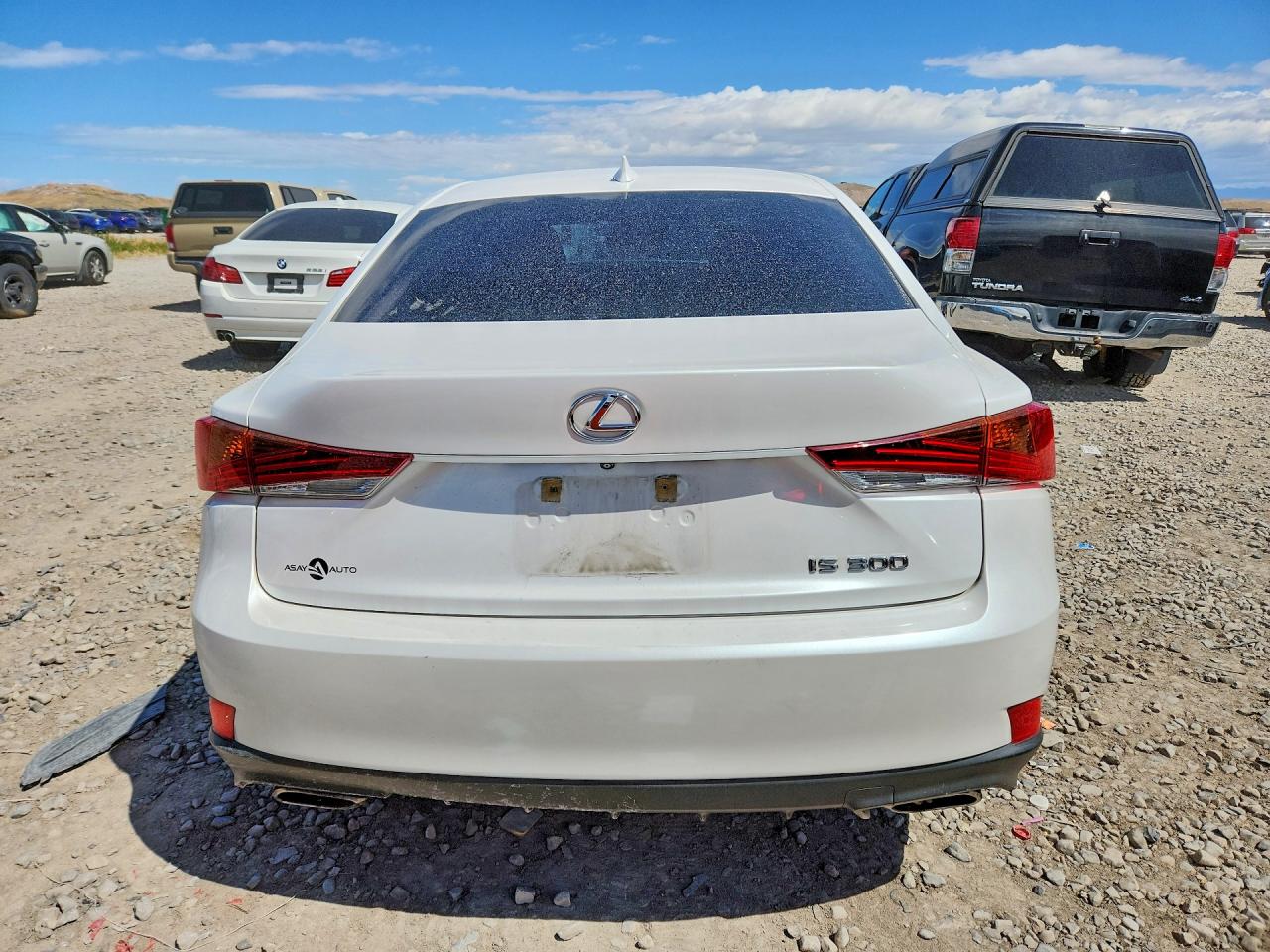 2018 Lexus Is 300 White vin: JTHBA1D20J5067076