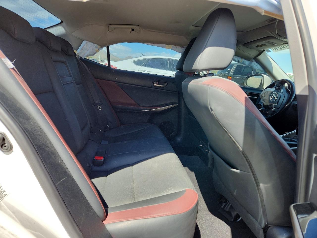 2018 Lexus Is 300 White vin: JTHBA1D20J5067076