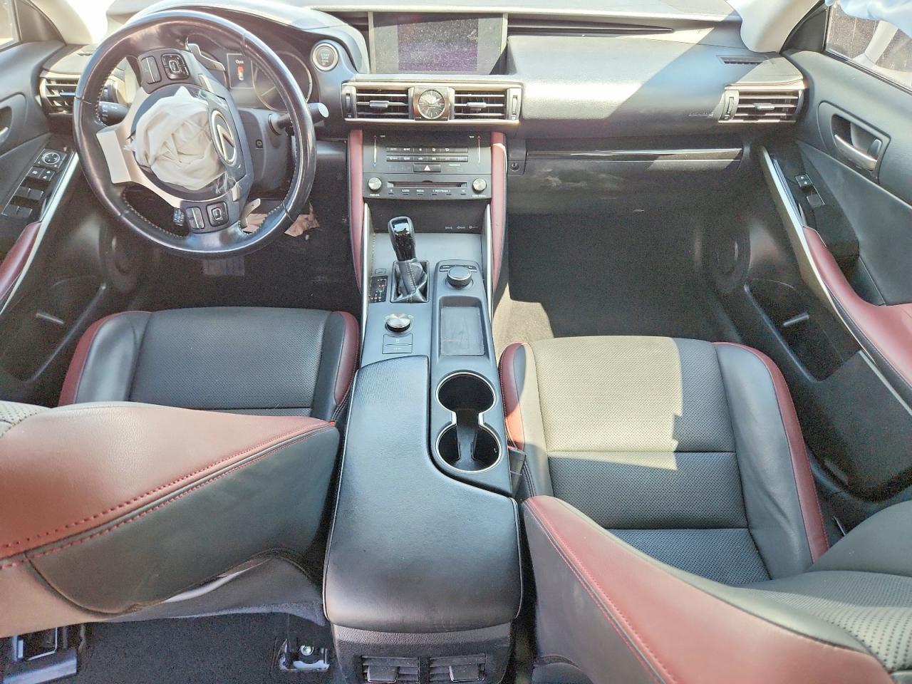2018 Lexus Is 300 White vin: JTHBA1D20J5067076