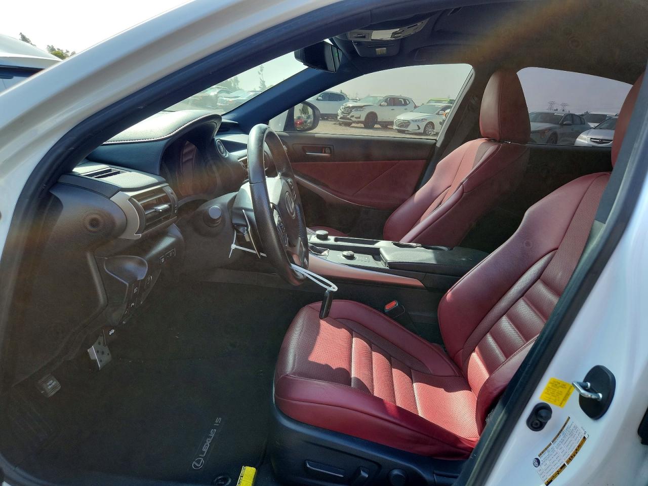 2019 Lexus Is 300 White vin: JTHBA1D21K5092473