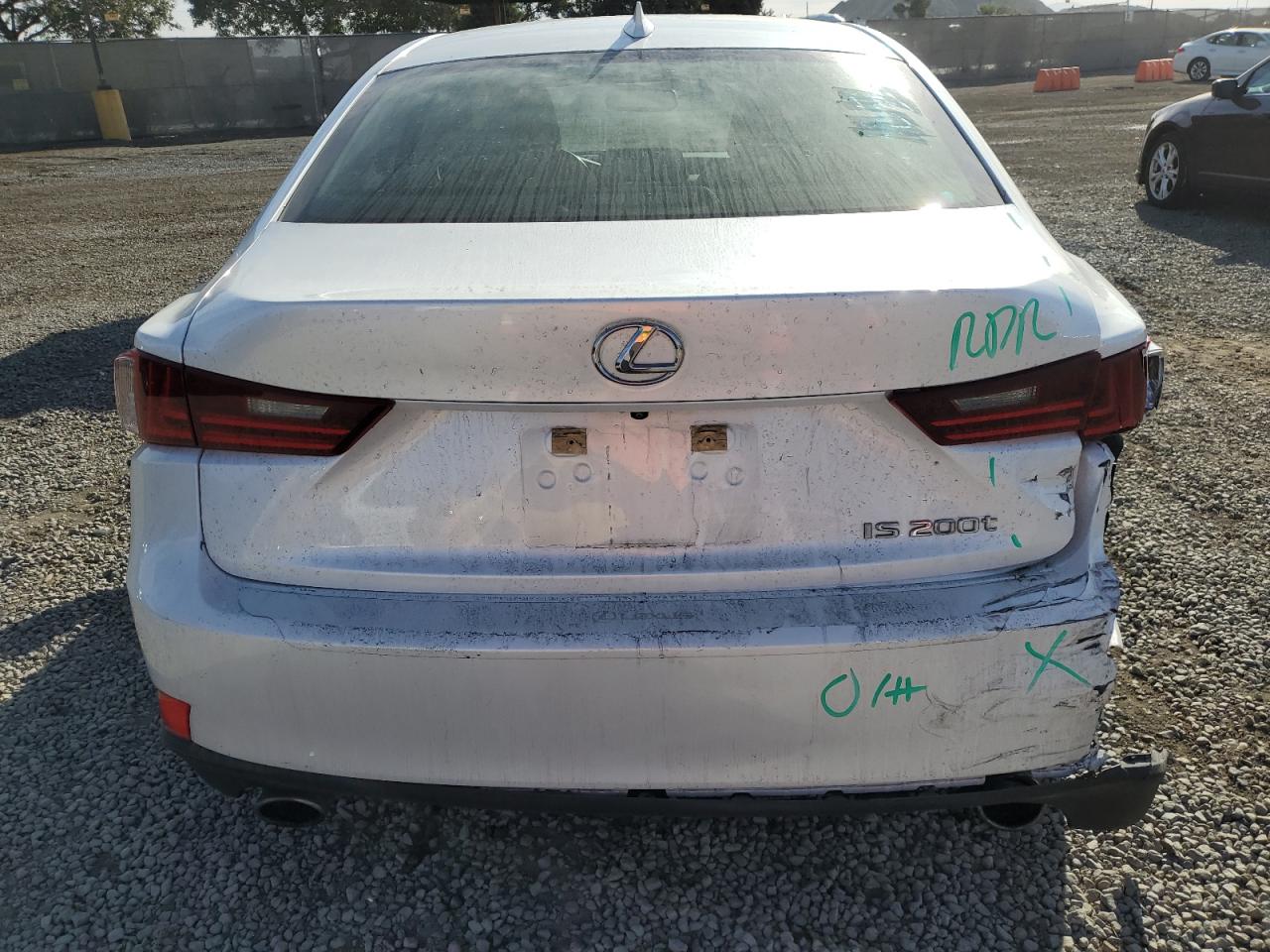 2016 Lexus Is 200t White vin: JTHBA1D22G5037134