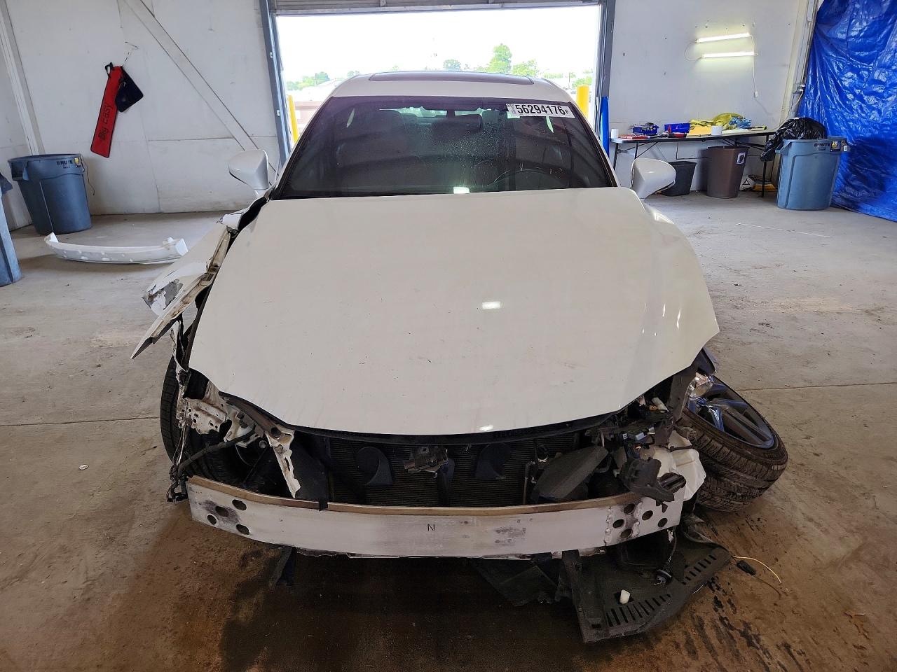 2016 Lexus Is 200t White vin: JTHBA1D24G5005236