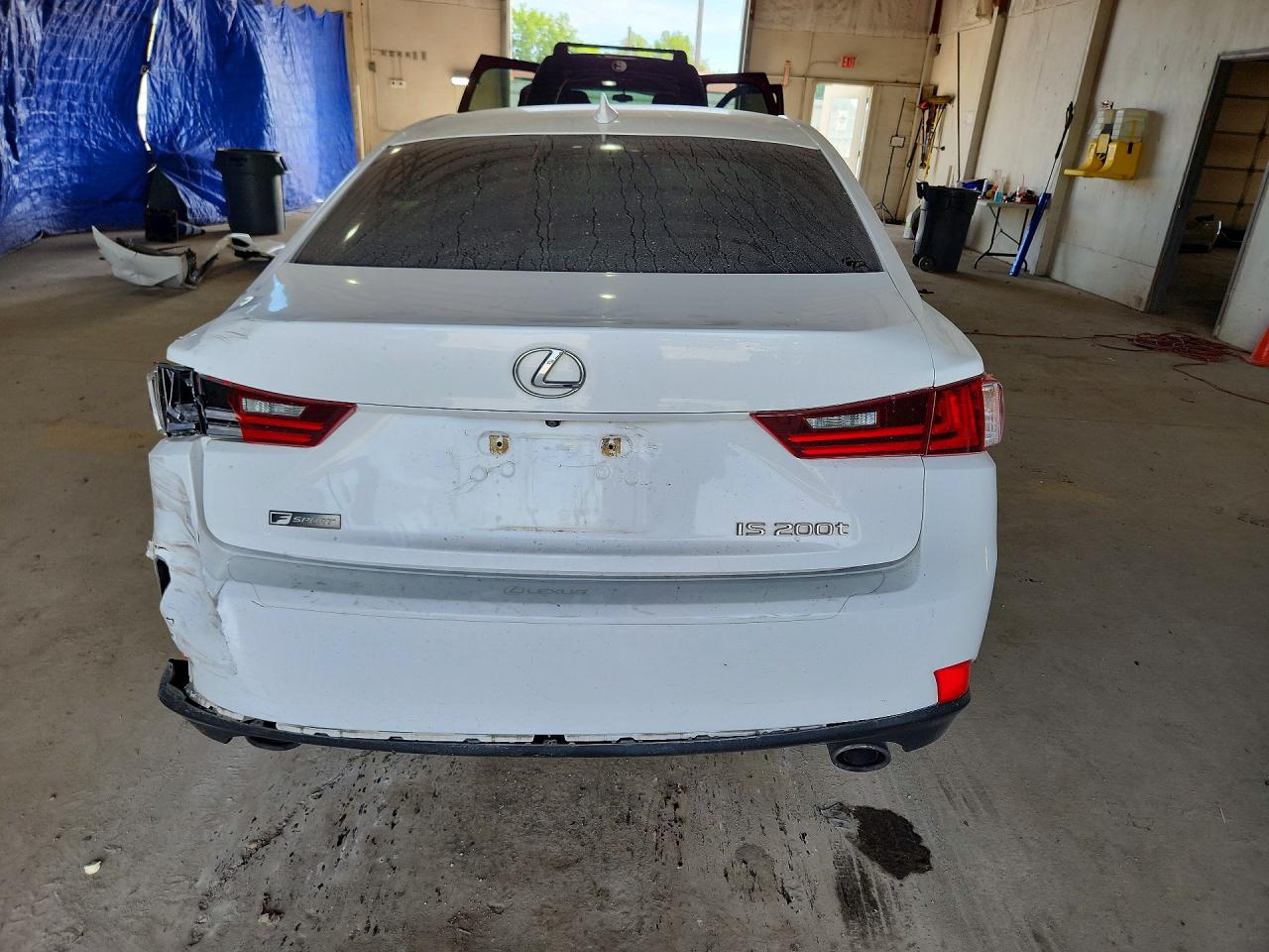 2016 Lexus Is 200t White vin: JTHBA1D24G5005236
