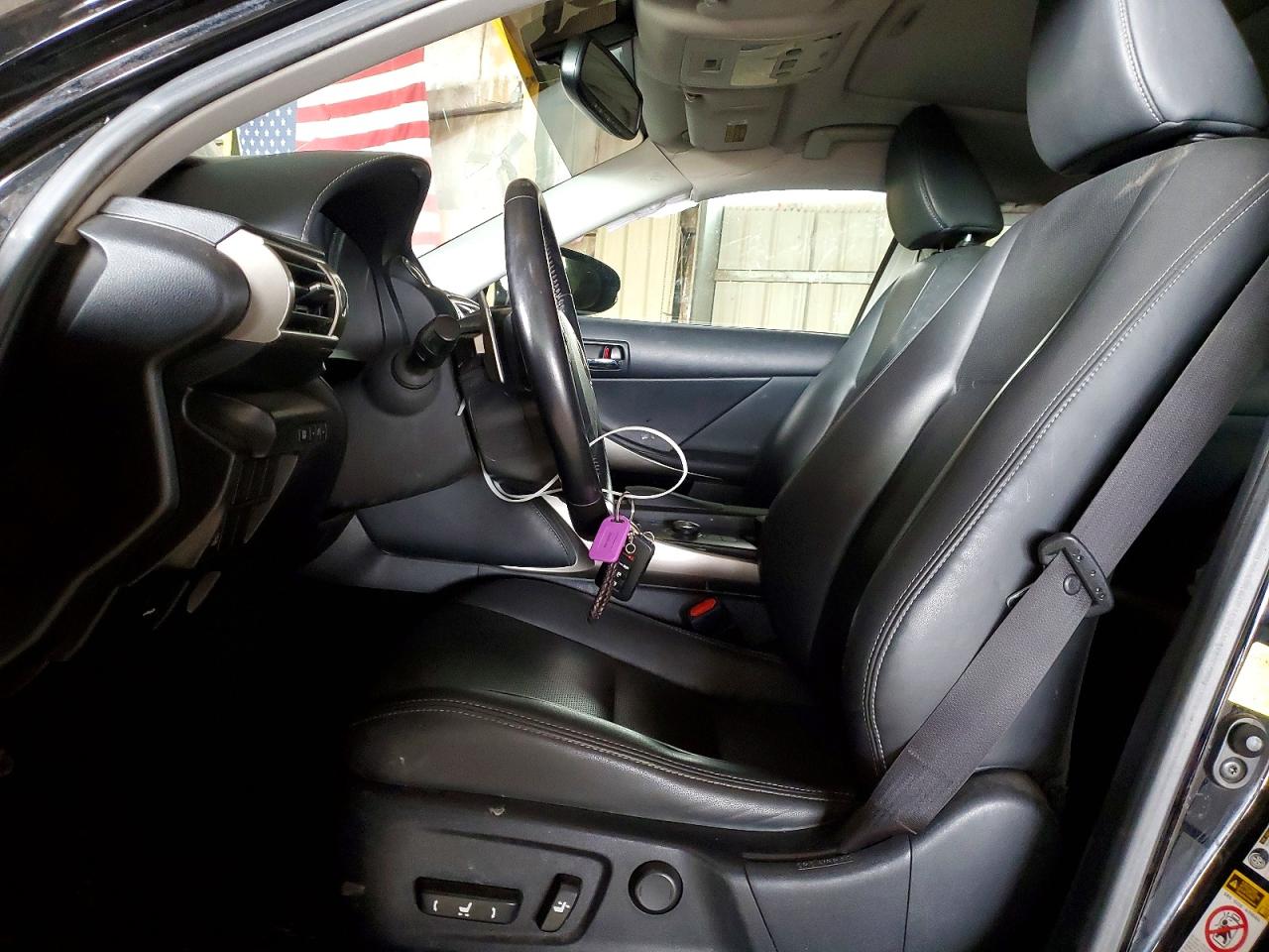 2016 Lexus Is 200t Черный vin: JTHBA1D24G5009934