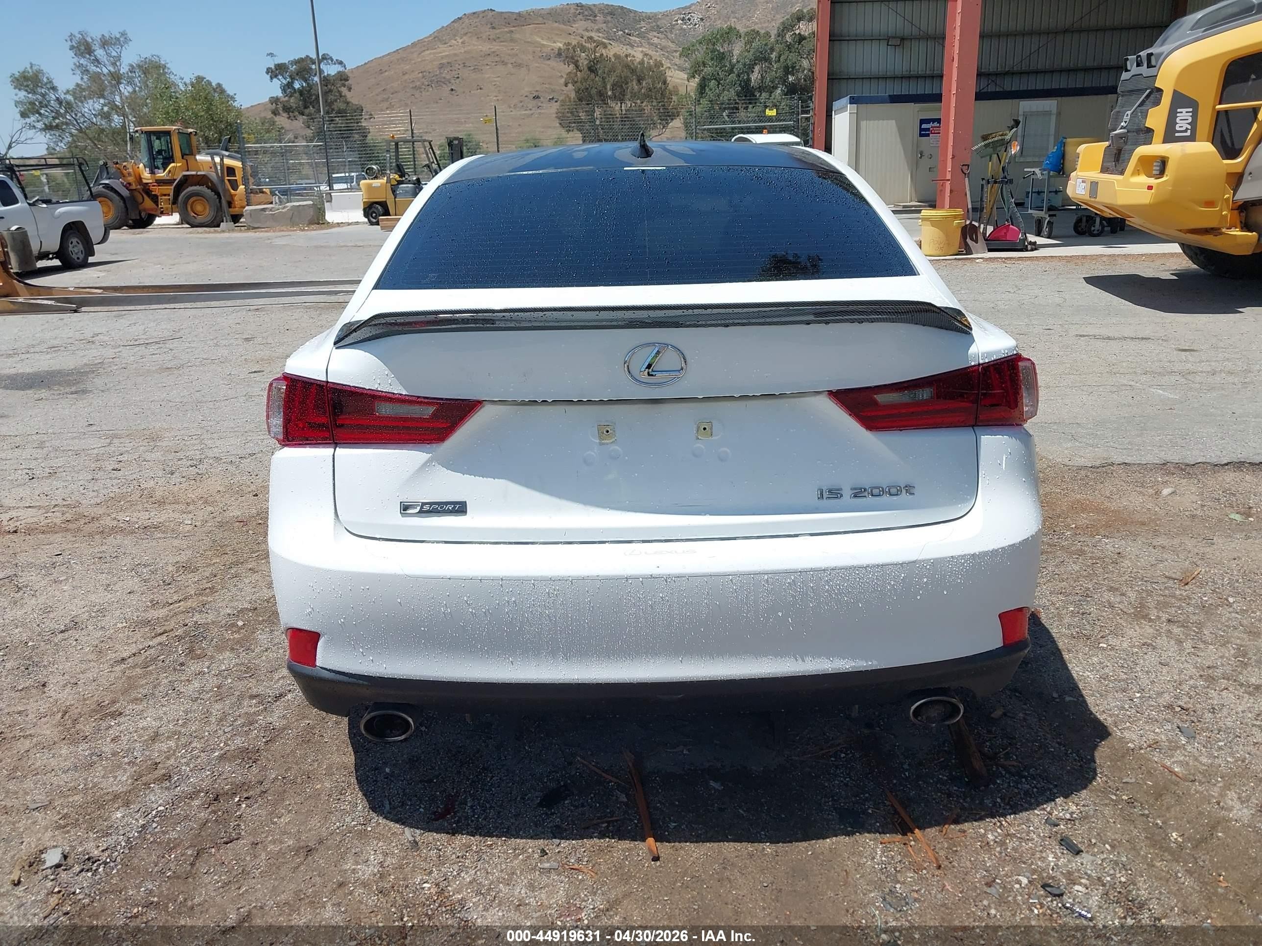 2016 Lexus Is 200t White vin: JTHBA1D24G5020111