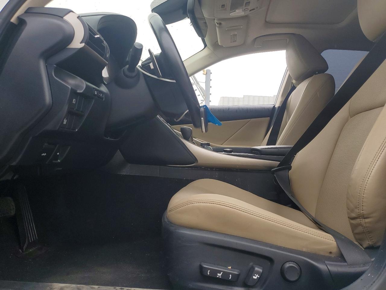 2018 Lexus Is 300 Base White vin: JTHBA1D24J5083913