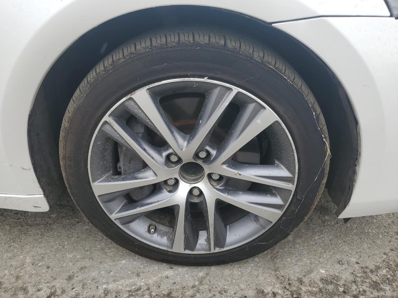 2018 Lexus Is 300 Base White vin: JTHBA1D24J5083913 Damage: Right Front Wheel, Curb Rash, > 12 Inches